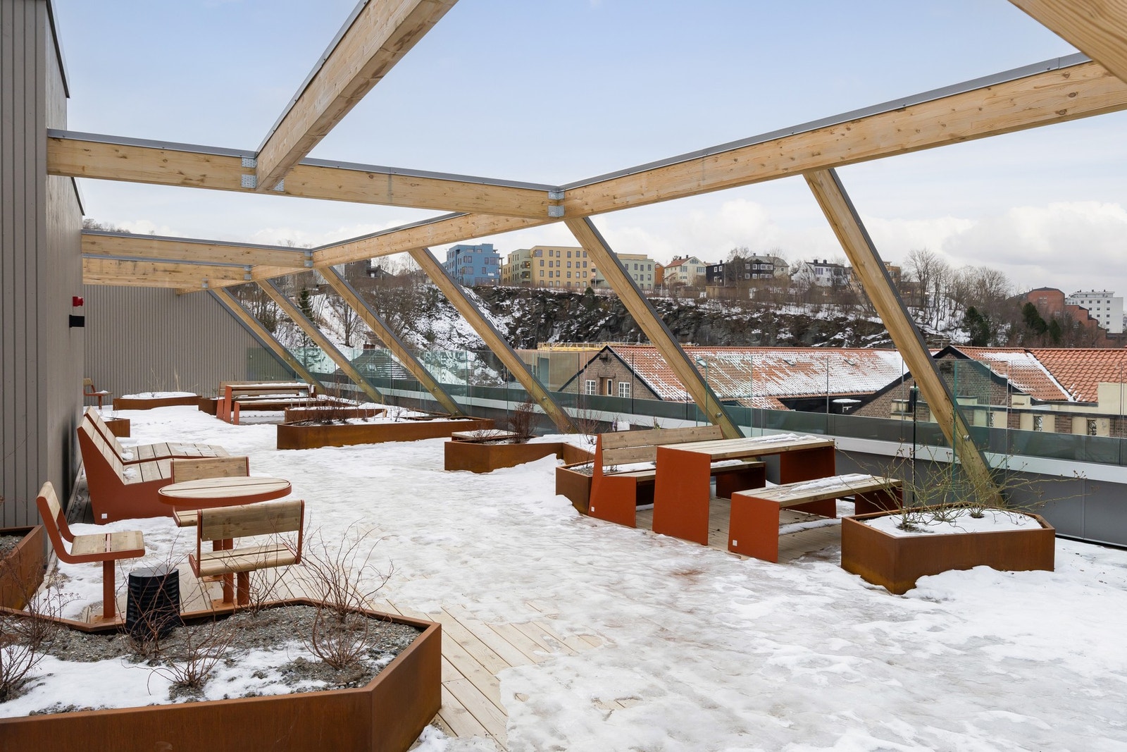 Her er det godt med boltreplass, og tilgang på sol gjennom hele dagen på sommerstid. Galleribilde