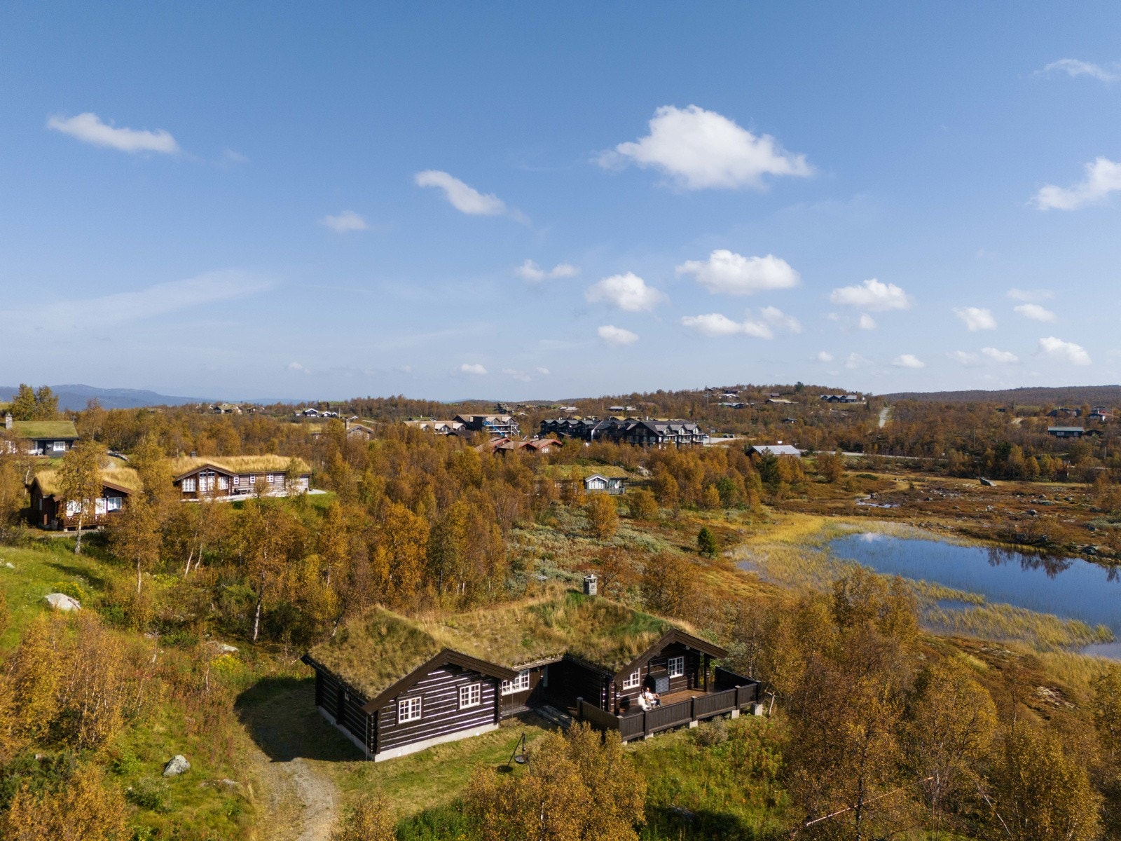 Eiendomsmegler Jannike Seljevoll Herleiksplass har gleden av å ønske velkommen til Aasremvegen 37 Galleribilde