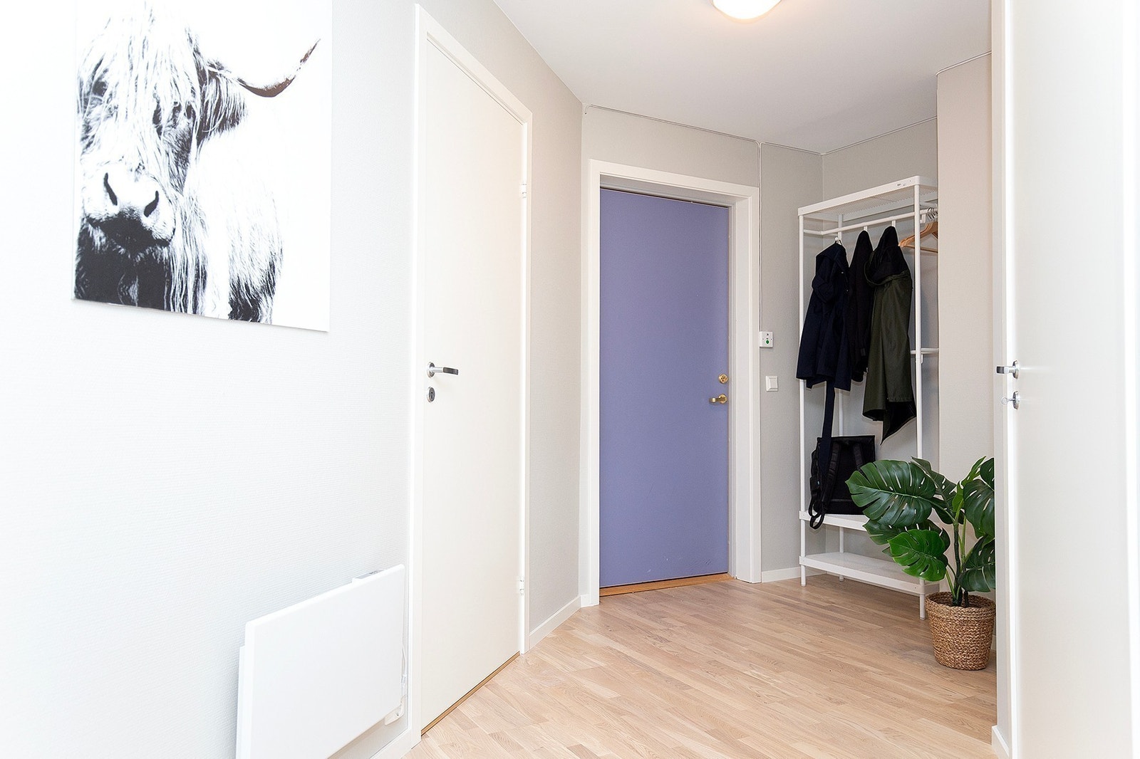 Entre med garderobeløsning Galleribilde