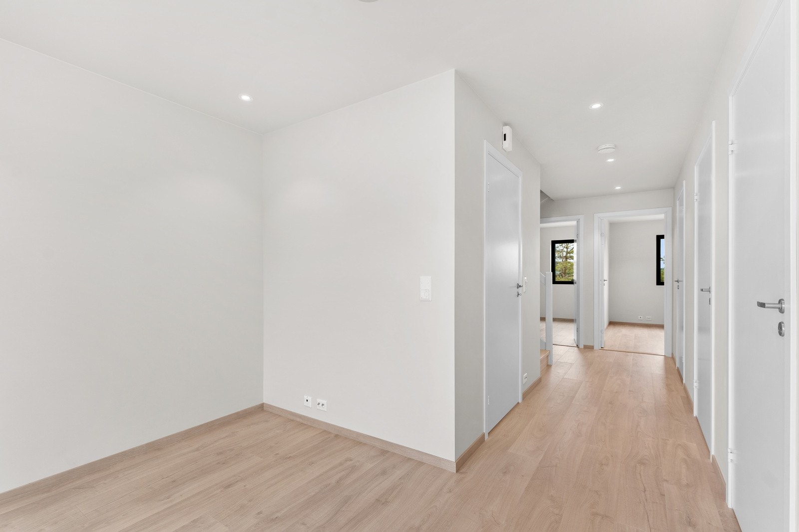 Tv-stue som kan omgjøres til et ekstra rom. Galleribilde