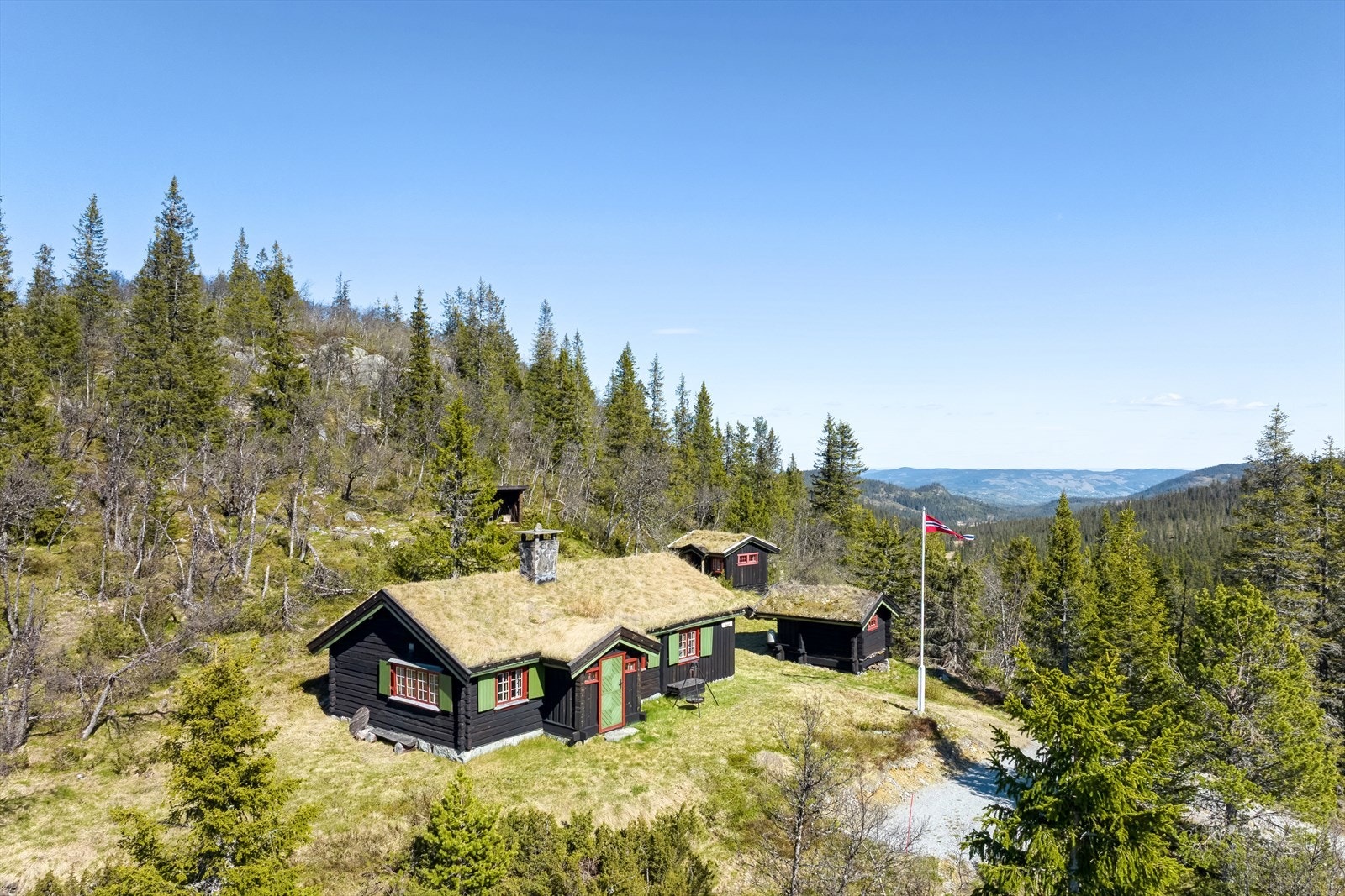 Her er det hyggelig å samle familie og venner til opplevelsesrike i klar, frisk fjelluft! Galleribilde