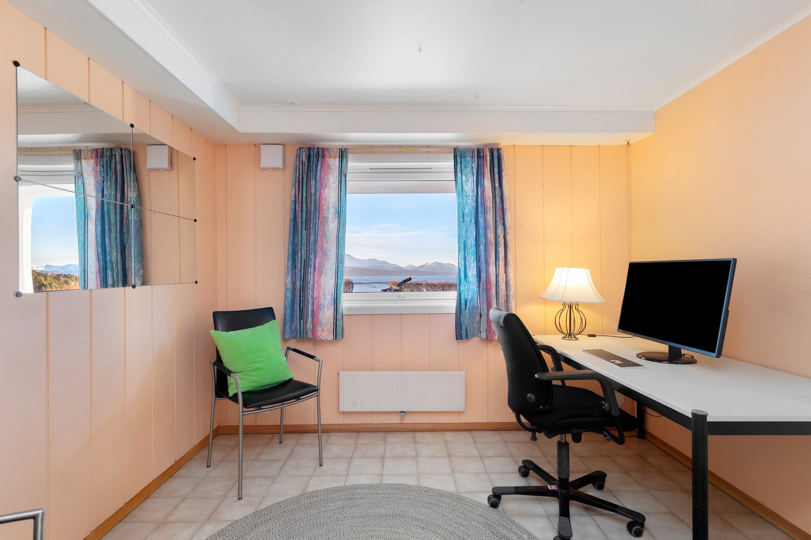 Deler av underetasjen er innredet til hybelformål. Galleribilde