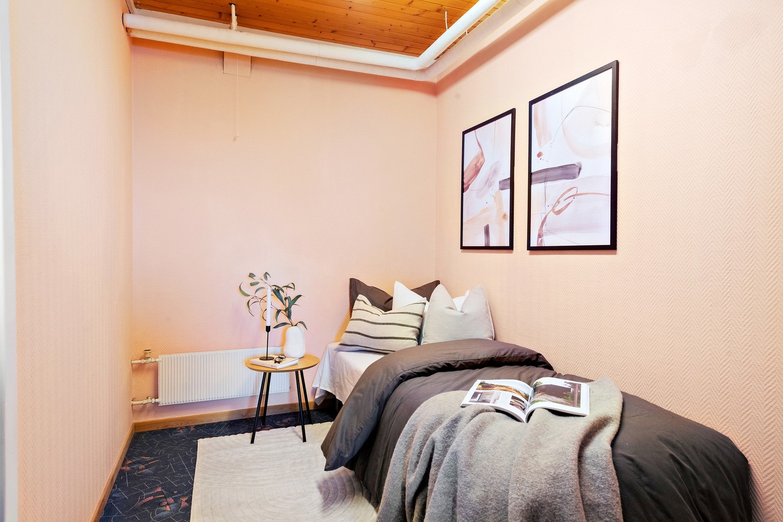 Deler av underetasjen er innredet til hybelformål. Galleribilde