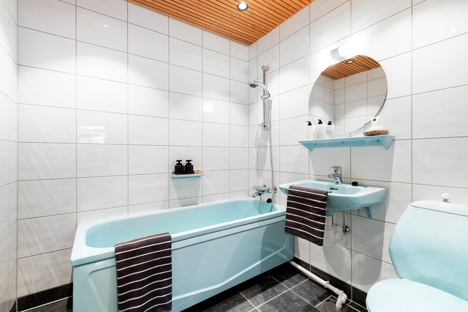 Bad oppusset ca. i 2005. Galleribilde