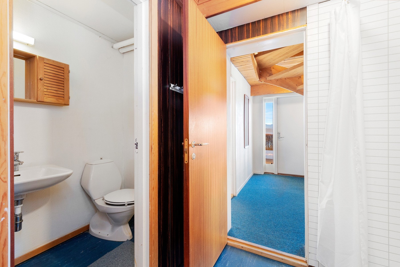 Deler av underetasjen er innredet til hybelformål. Galleribilde