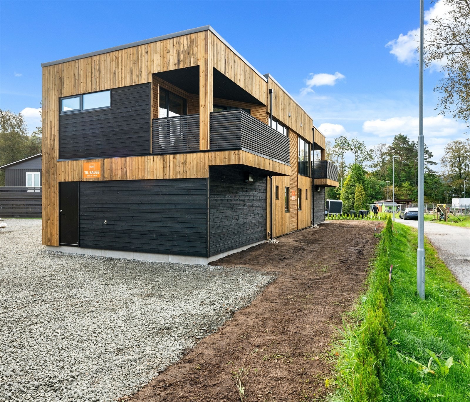 Royal impregnert kledning og aluminiumsbelagte vinduer Galleribilde