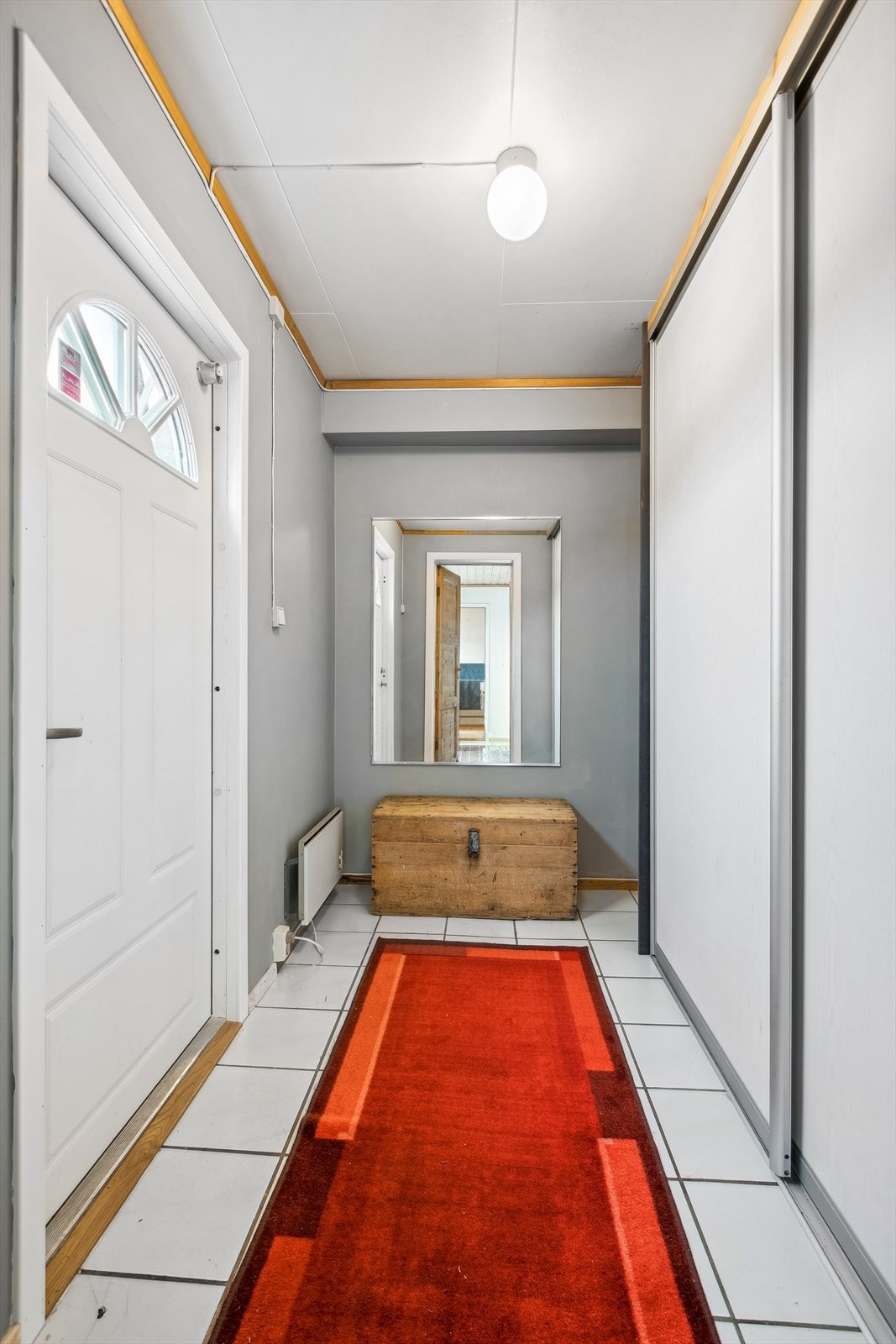 Deler av underetasjen er innredet for utleie. Se punkt "ferdigattest" i salgsoppgaven. Galleribilde