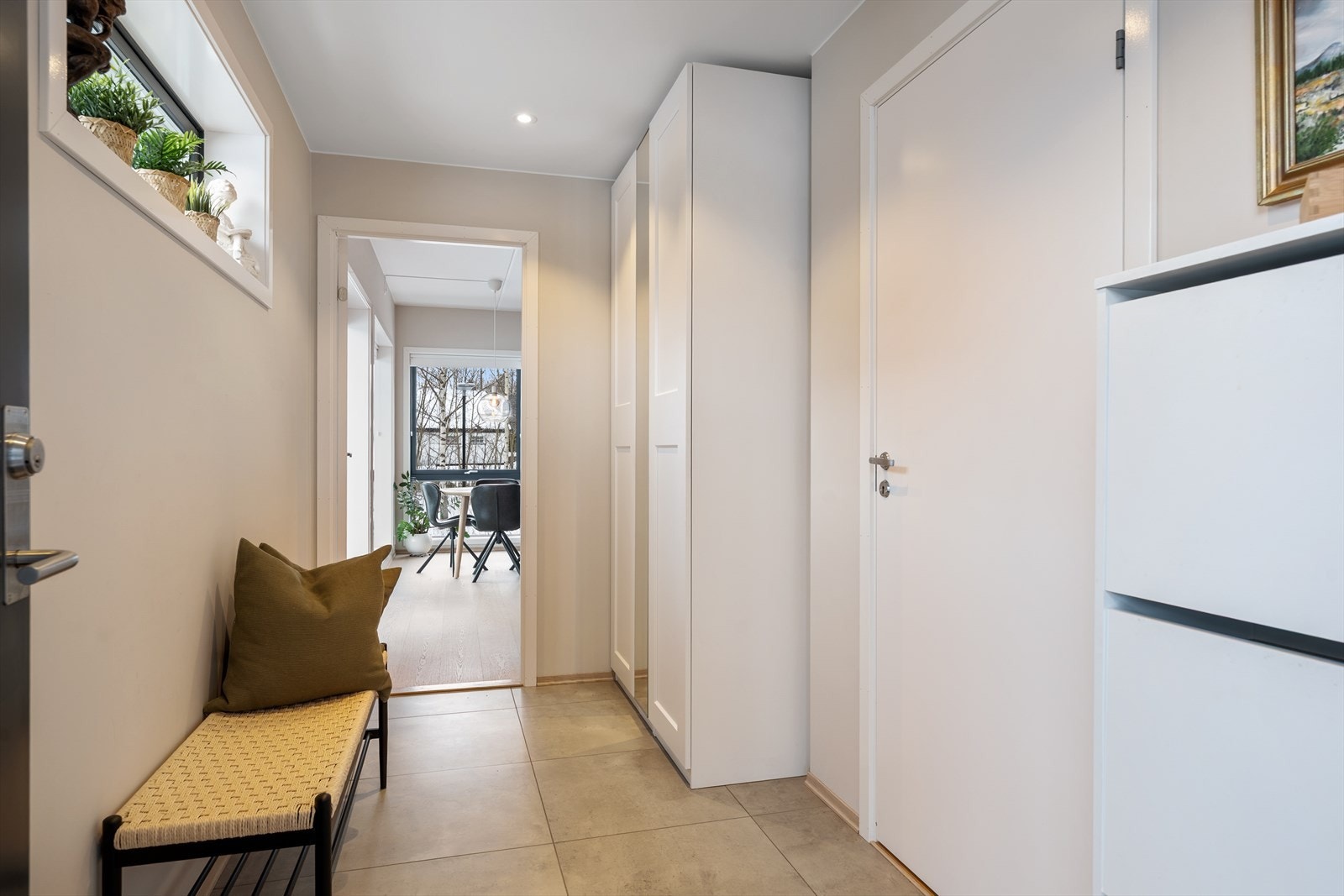 Hyggelig gang med fliser på gulv (tilvalg) Galleribilde