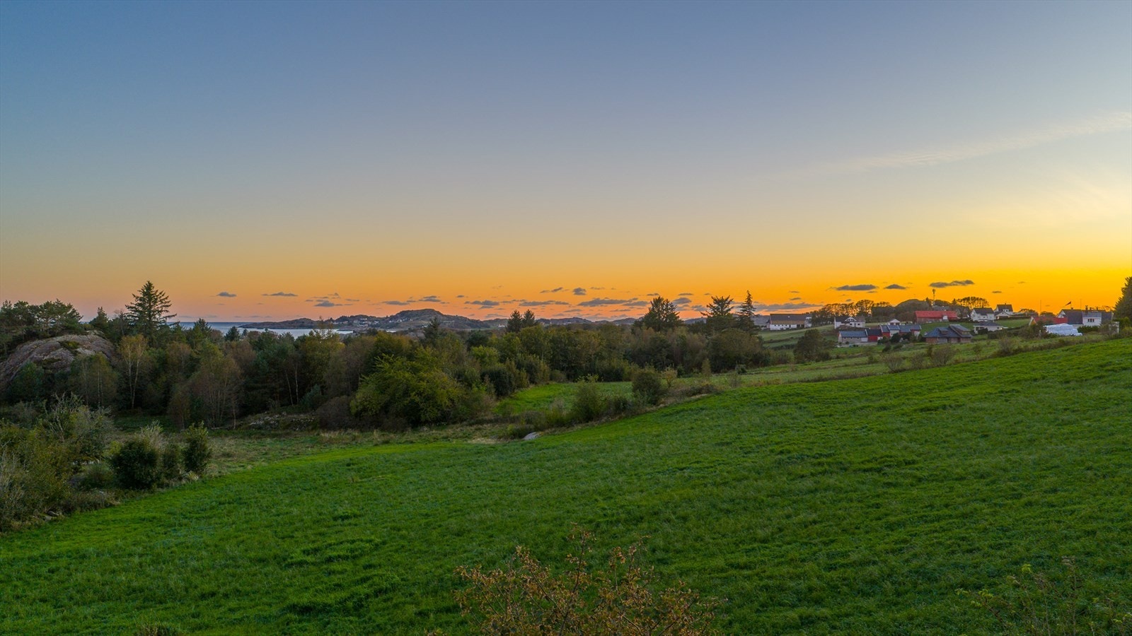 Solnedgangen her må bare oppleves - ren kystmagi! Galleribilde