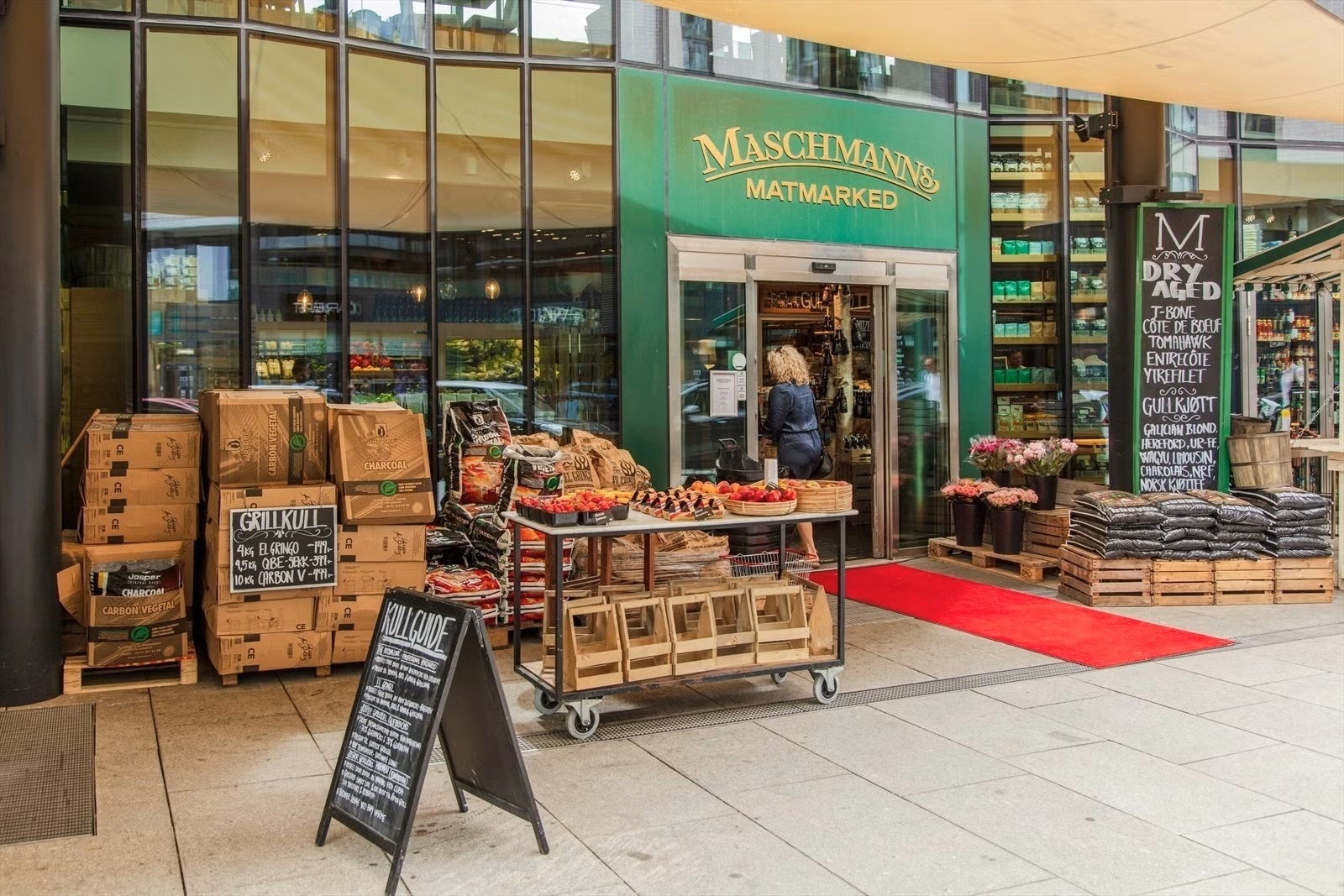 Populære Maschmanns matmarked på Skøyen. Galleribilde