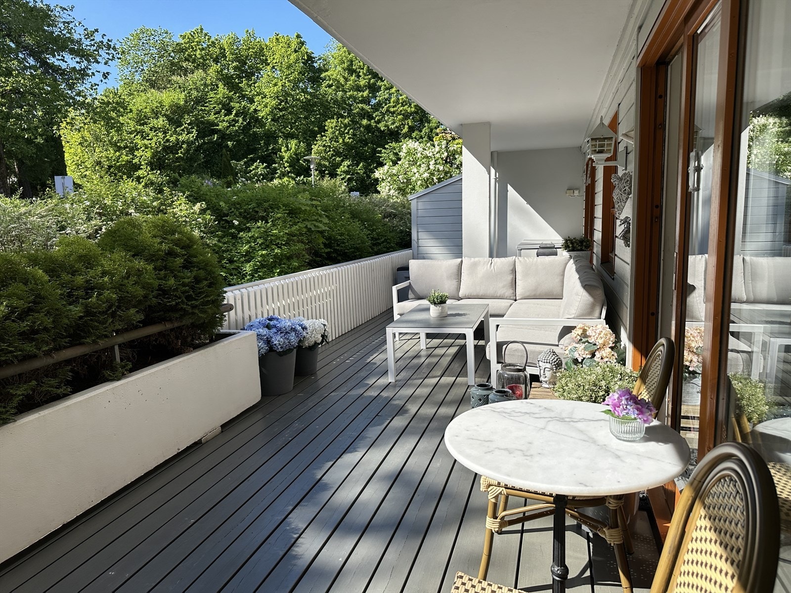 Selgers private bilde på sommerstid. Galleribilde