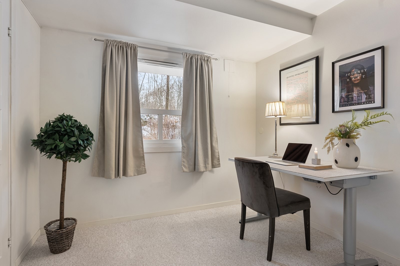 Soverommet byr på flere bruksmuligheter som barnerom, gjesterom eller kontor. Galleribilde