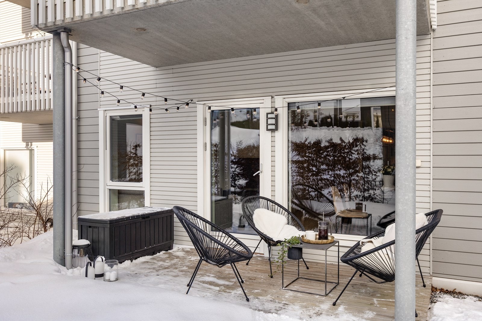 Uteplassen har god plass til en sittegruppe og grill for de som ønsker det Galleribilde