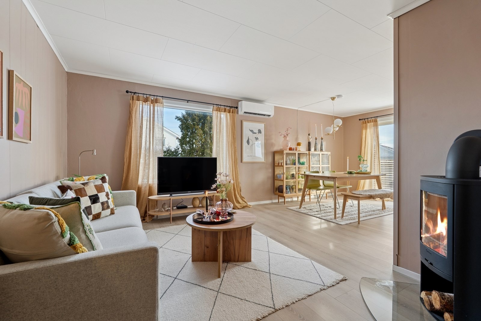 Peisovnen gir både ekstra varme og en hyggelig atmosfære på kalde dager. Galleribilde