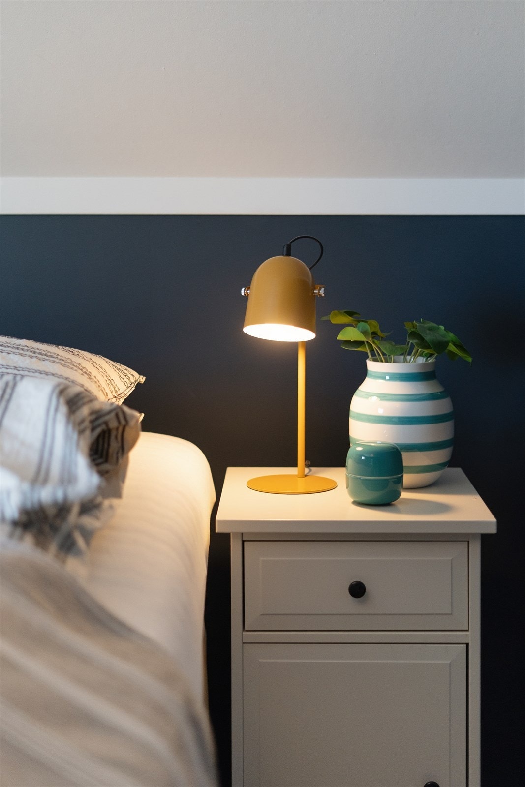 Detaljene i soverommet bidrar til en rolig og avslappende stemning. Galleribilde