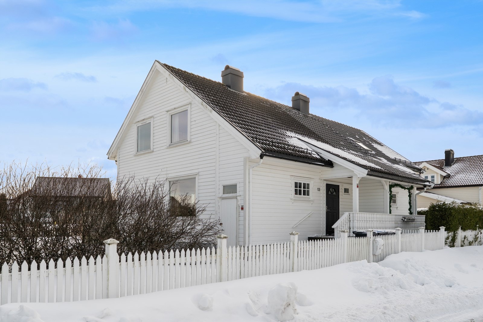 Boligen er en del av et etablert boligområde på Nanset. Galleribilde