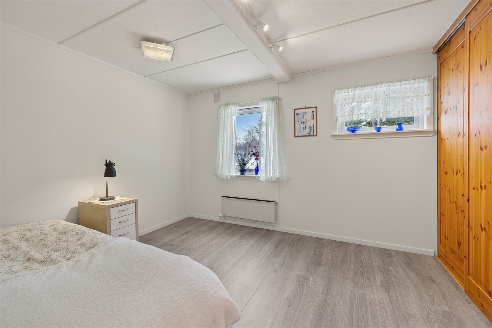 Hjemmets soverom ligger i boligens 1. etasje. Galleribilde