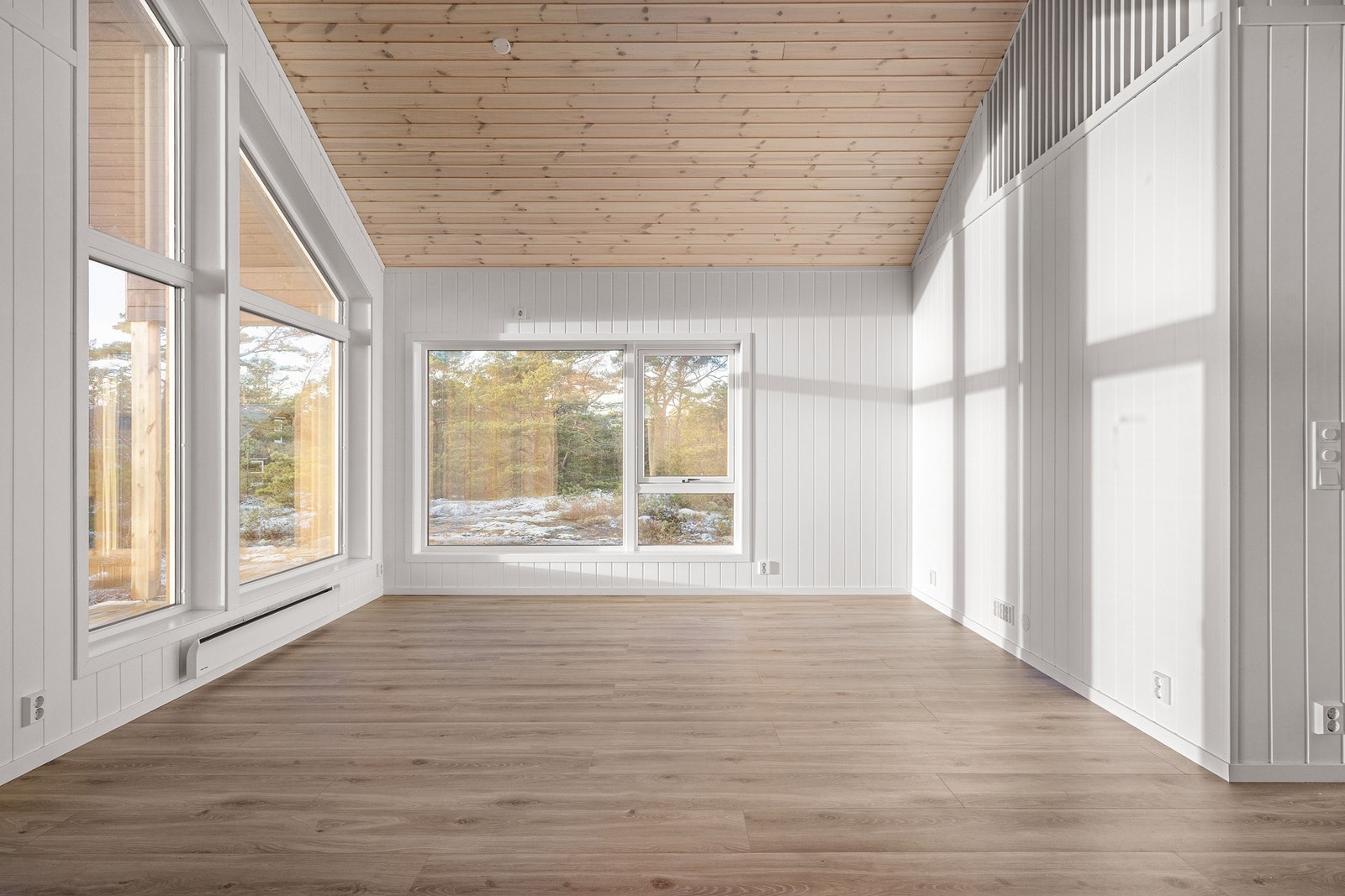 I stuedelen er det god plass for en stor og myk sofa Galleribilde