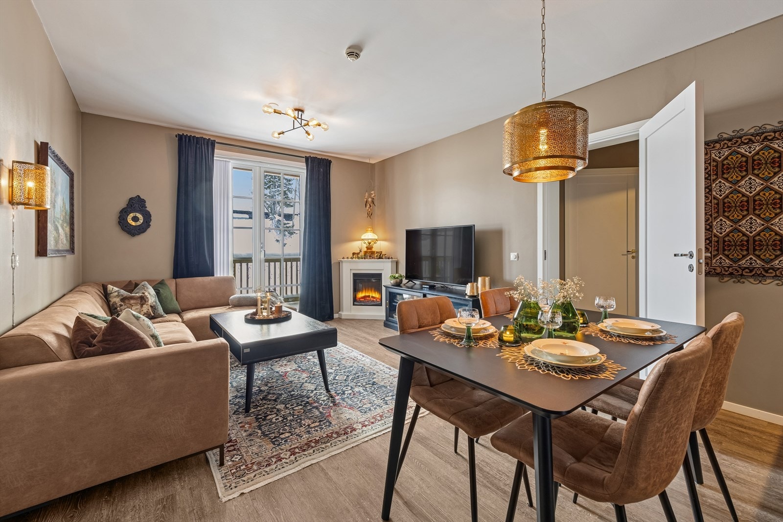 Leiligheten har en gjennomført god planløsning med svært effektiv arealutnyttelse. Galleribilde