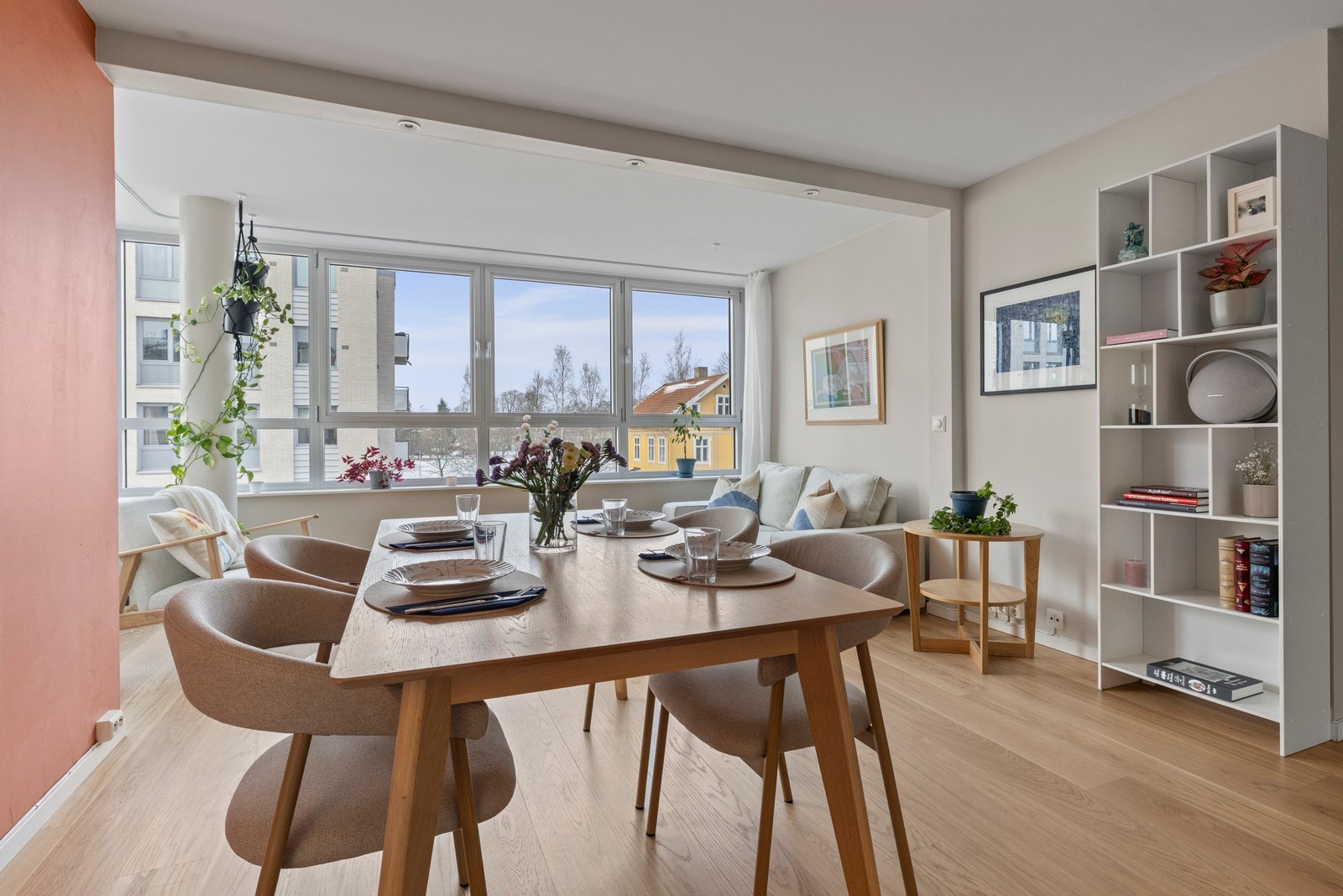 En-stavs parkett med varmefolie i stue, kjøkken og gang fra 2024 Galleribilde