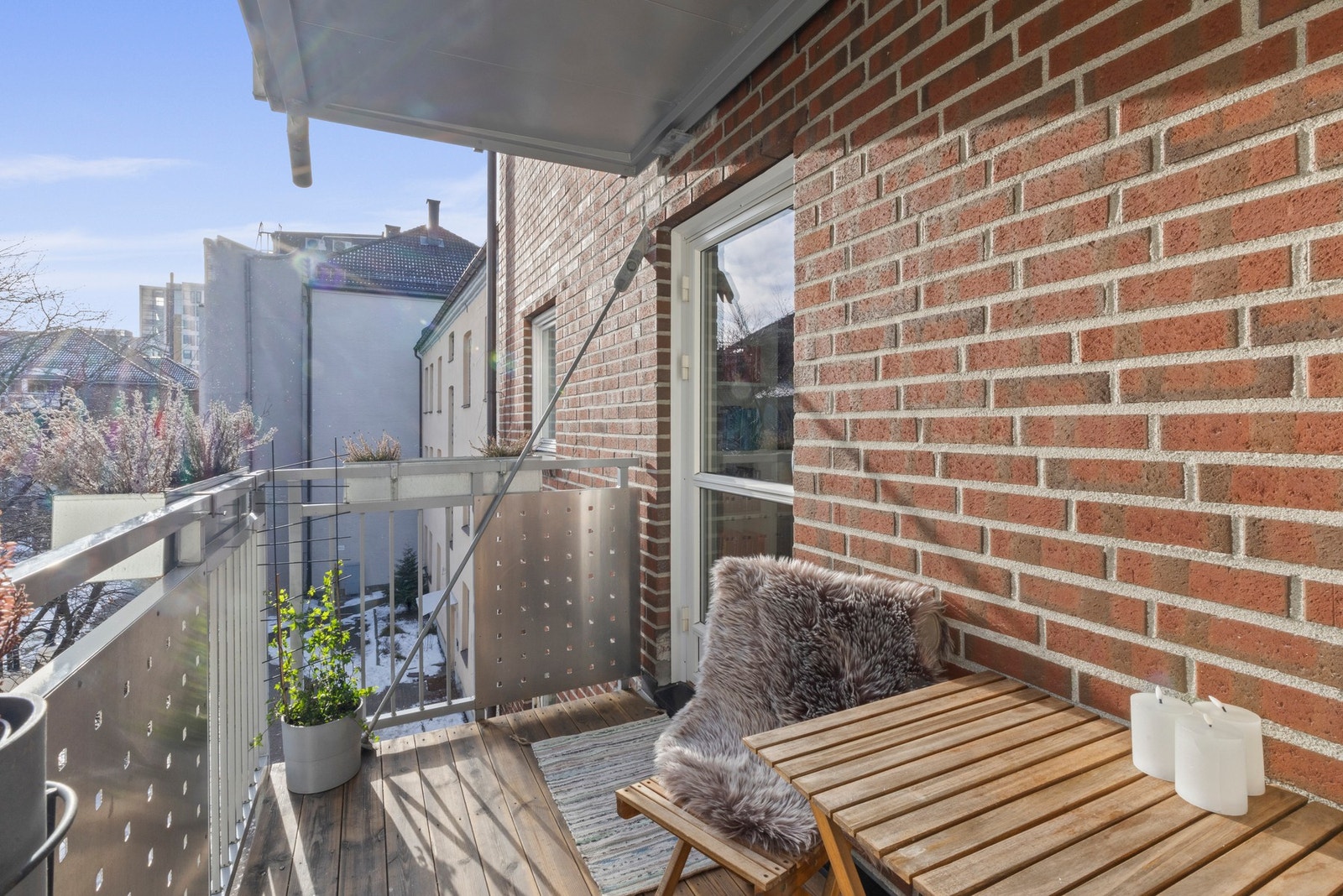 Balkong mot bakgård Galleribilde