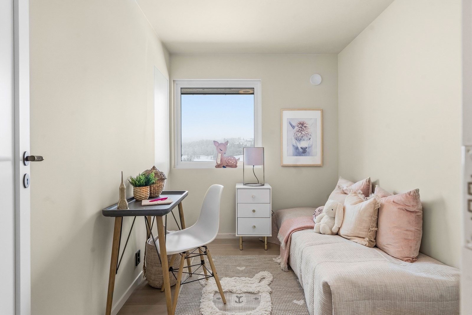 Soverom nr. 2 og 3 fungerer ypperlig som barnerom, gjesterom eller kontor - her er mulighetene mange. Galleribilde