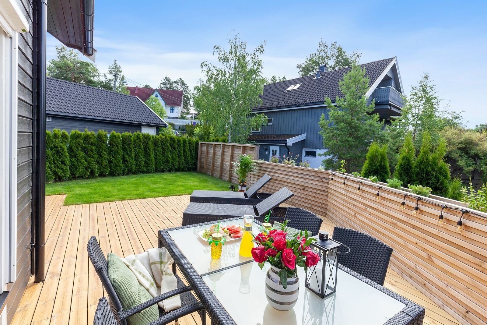 Her bor dere skjermet og barnevennlig, samtidig som dere har nærhet til marka, gode servicetilbud og offentlig kommunikasjon. Galleribilde