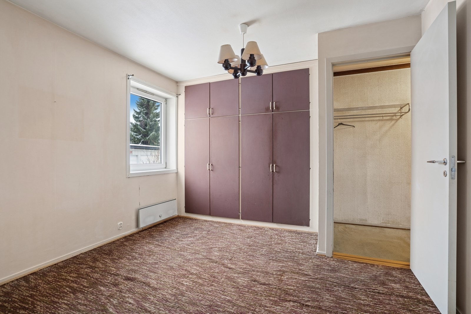 Fra leiligheten har man nærhet til flere kjøpesenter, som blant annet Moholtsenteret, Valentinlystsenter og Sirkus Shopping, som kan by på en rekke servicefasiliteter. Galleribilde