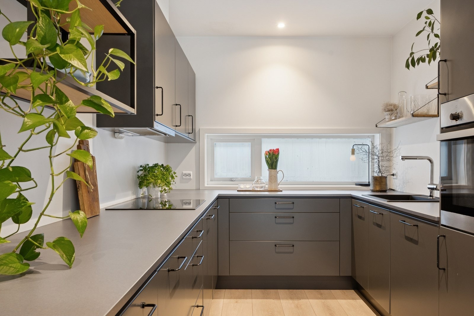 Godt med benkeplass. Galleribilde