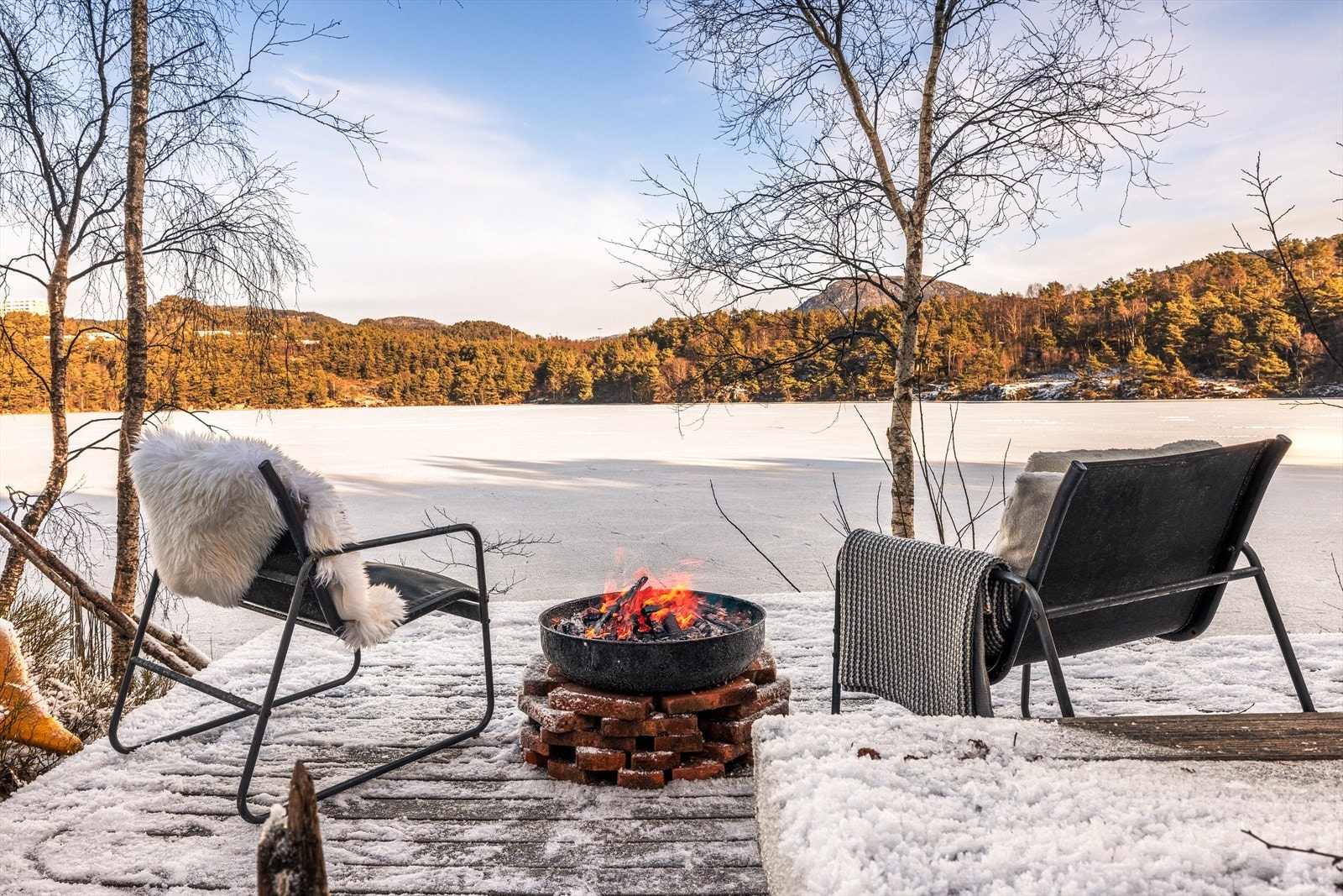 EiendomsMegler 1 v/ Janne Haugland har gleden av å presentere Bjørgeveien 181. Foto: Mood Foto v/ Trude Pedersen. Galleribilde