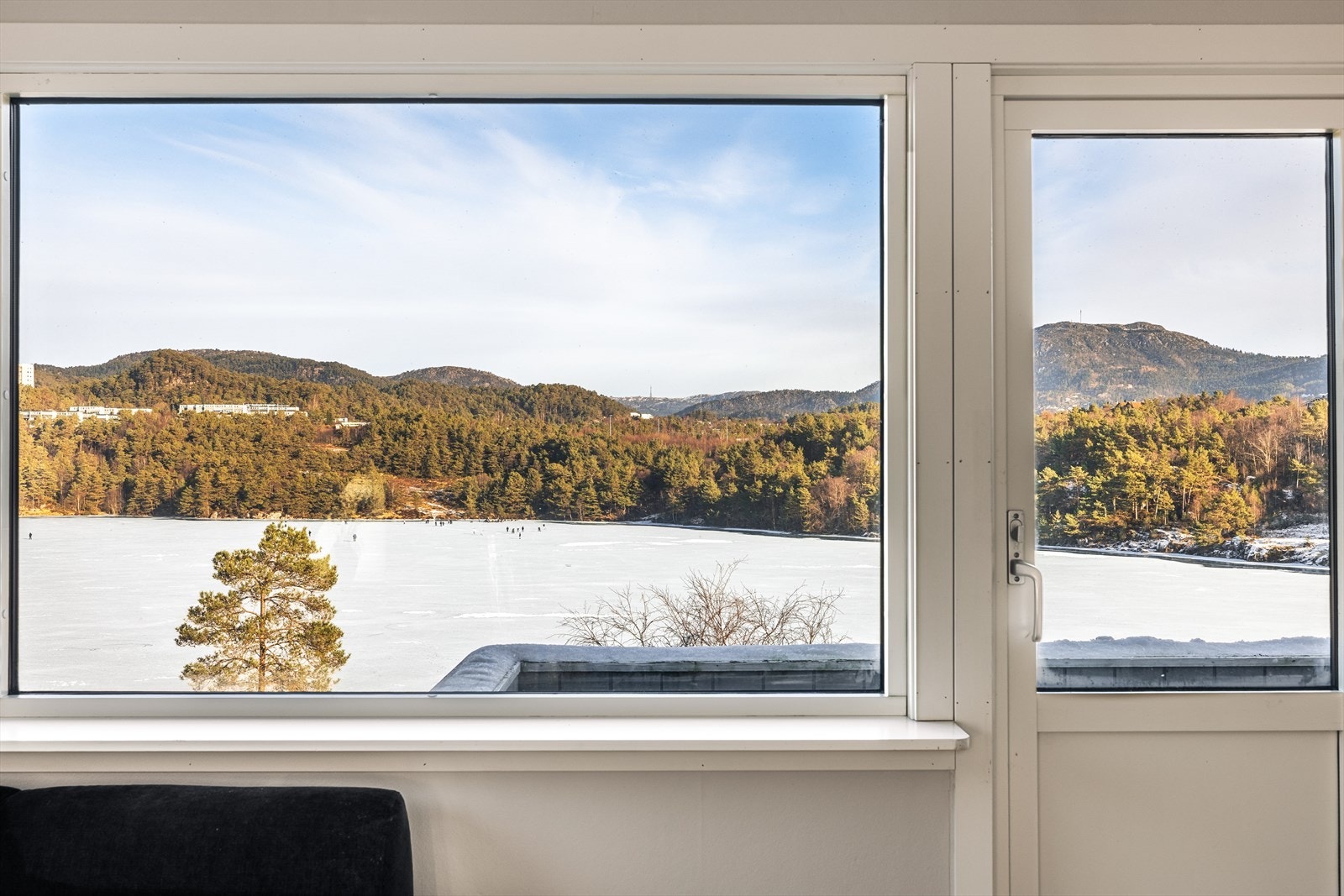 Nydelig utsikt over Gjedde vatnet Galleribilde