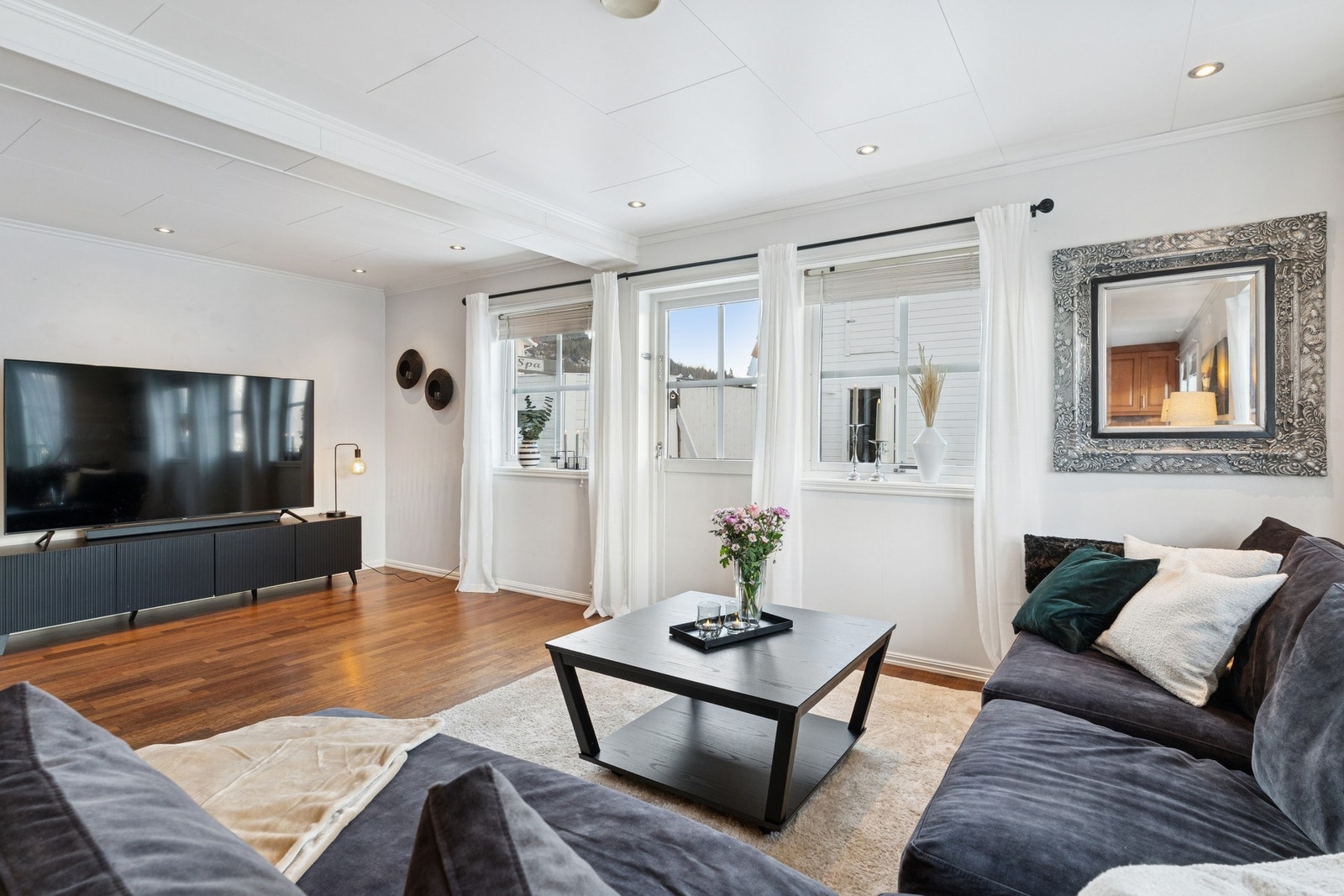 Adkomst ut til markterrasse fra stue. Galleribilde