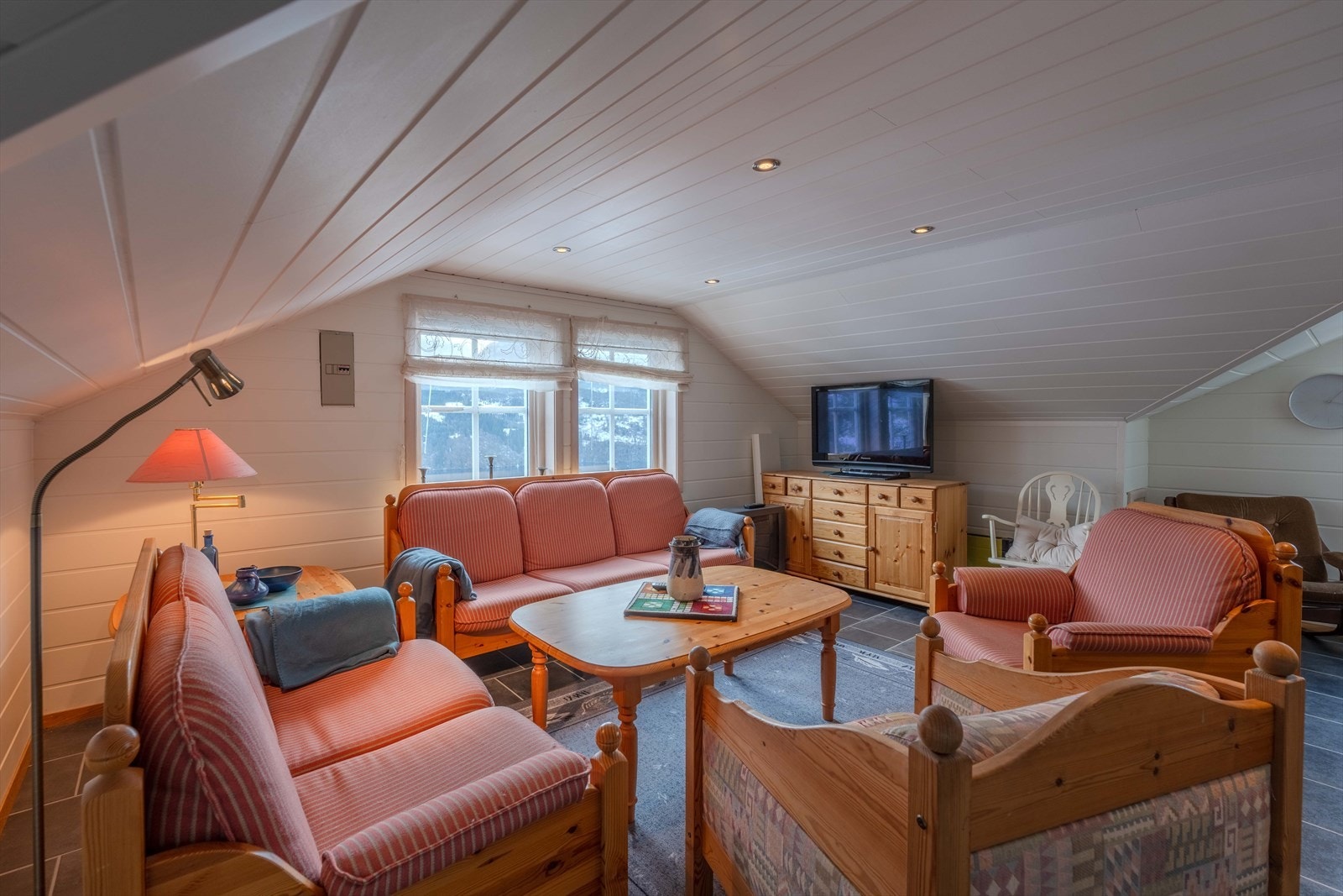 Loftsstue Galleribilde