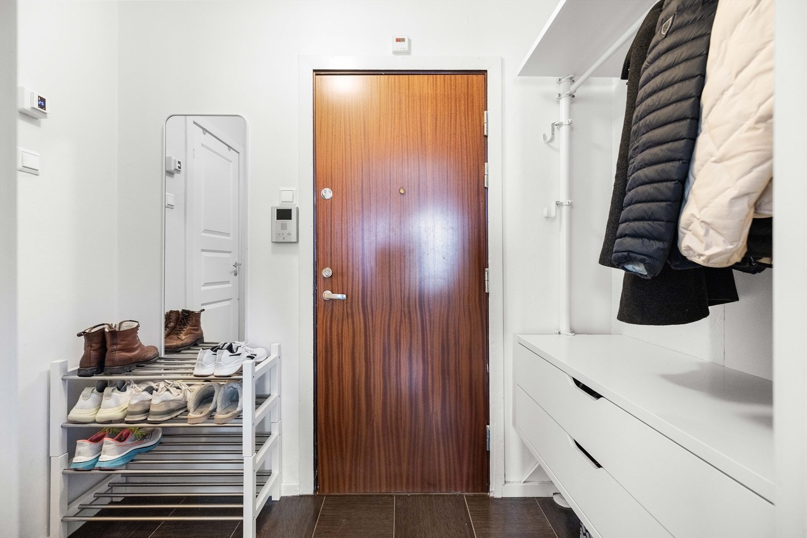 Oppgangen har callinganlegg. Galleribilde