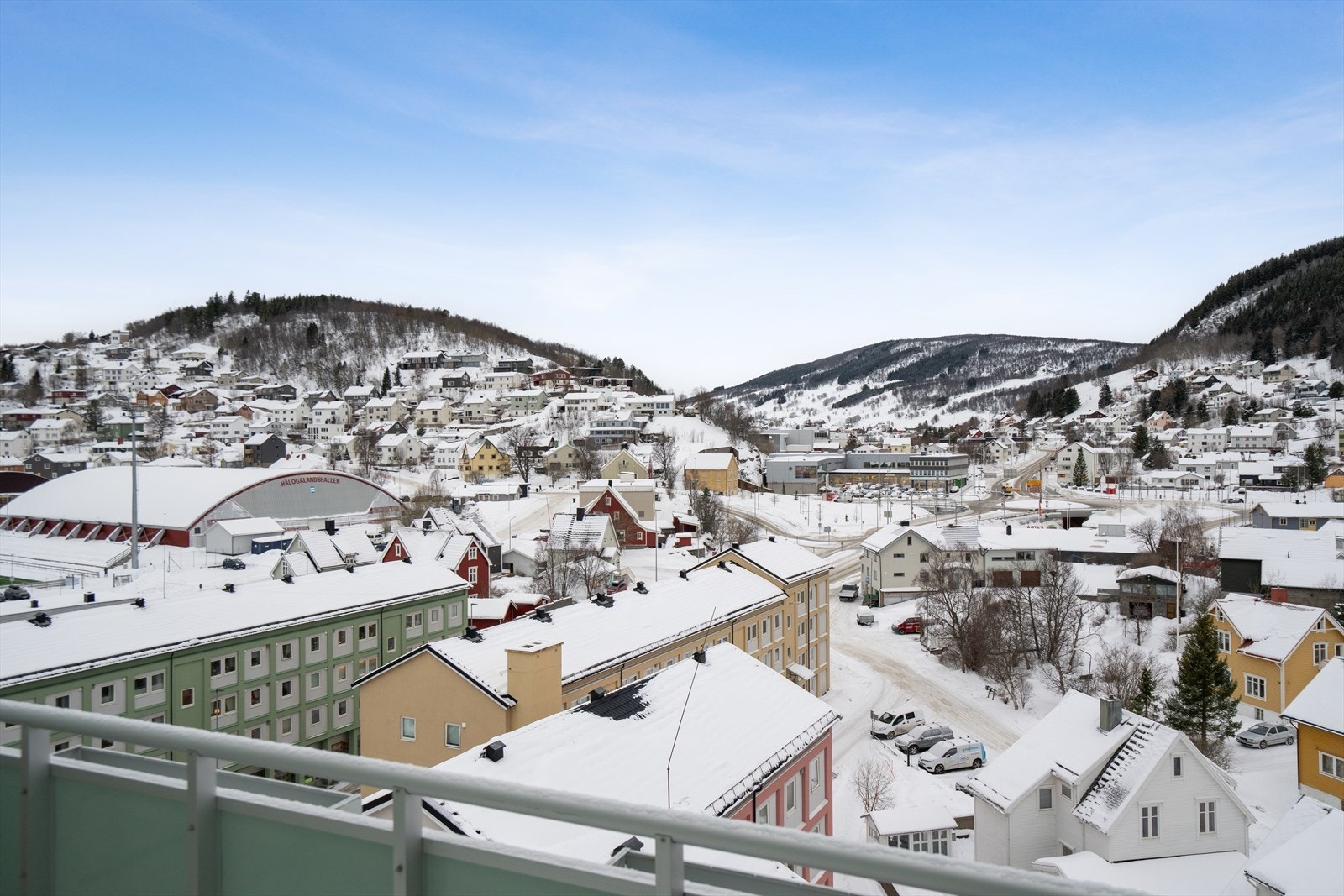 Pannoramautsikt mot Sama og rikelig med ettermiddag og kveldsol Galleribilde