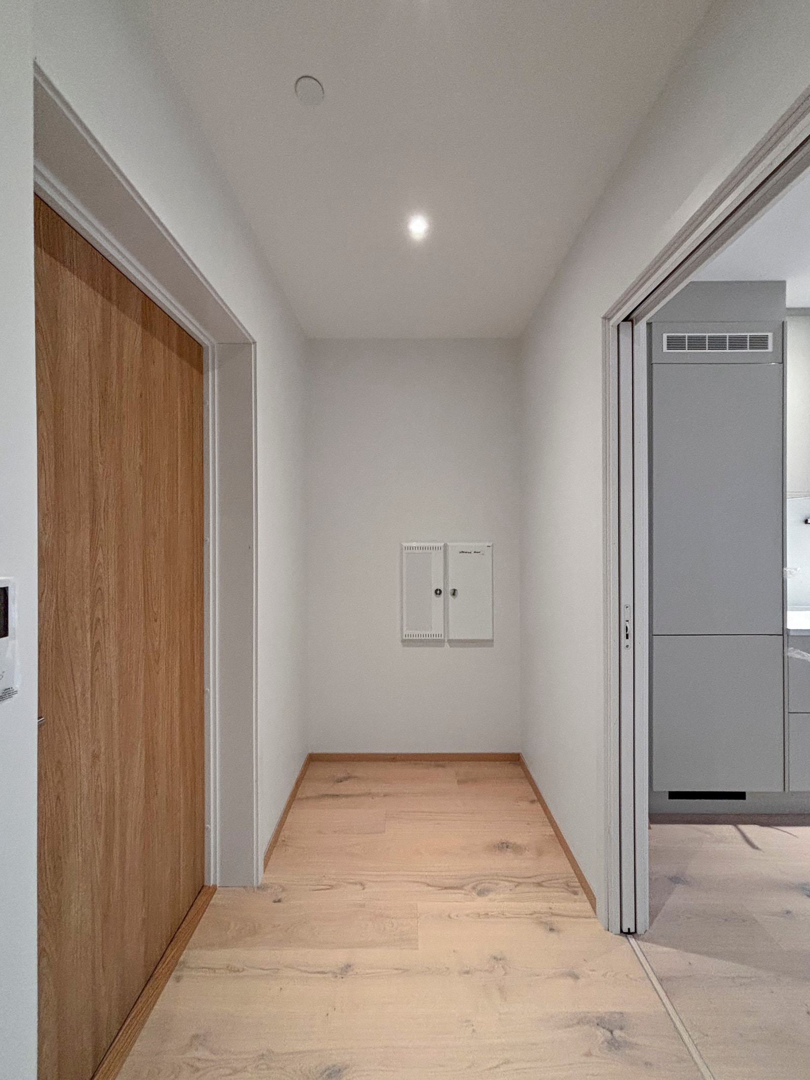 Vindfang med god plass til yttertøy og sko Galleribilde