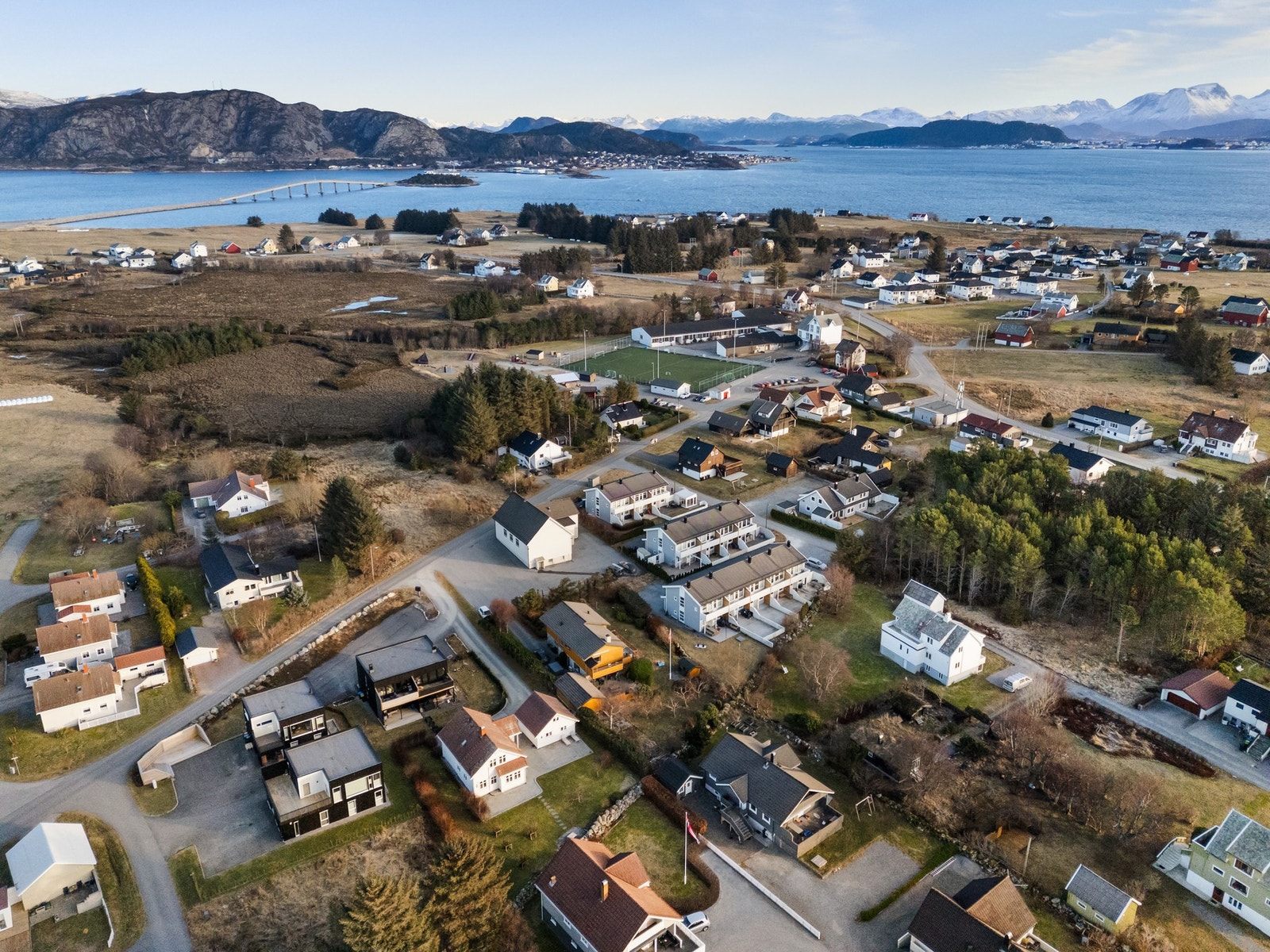 Dronefoto av område Galleribilde