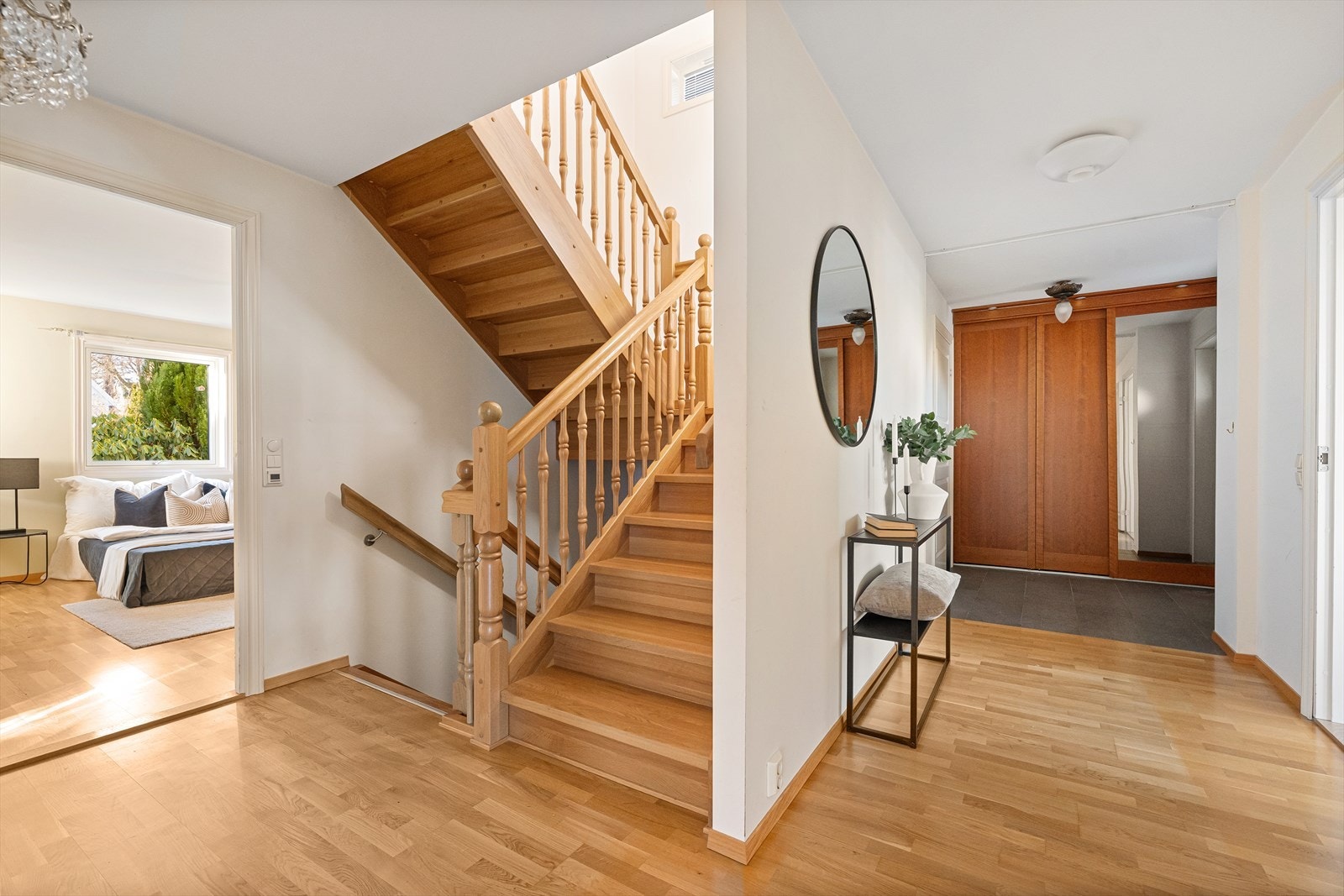 Flott eiketrapp Galleribilde