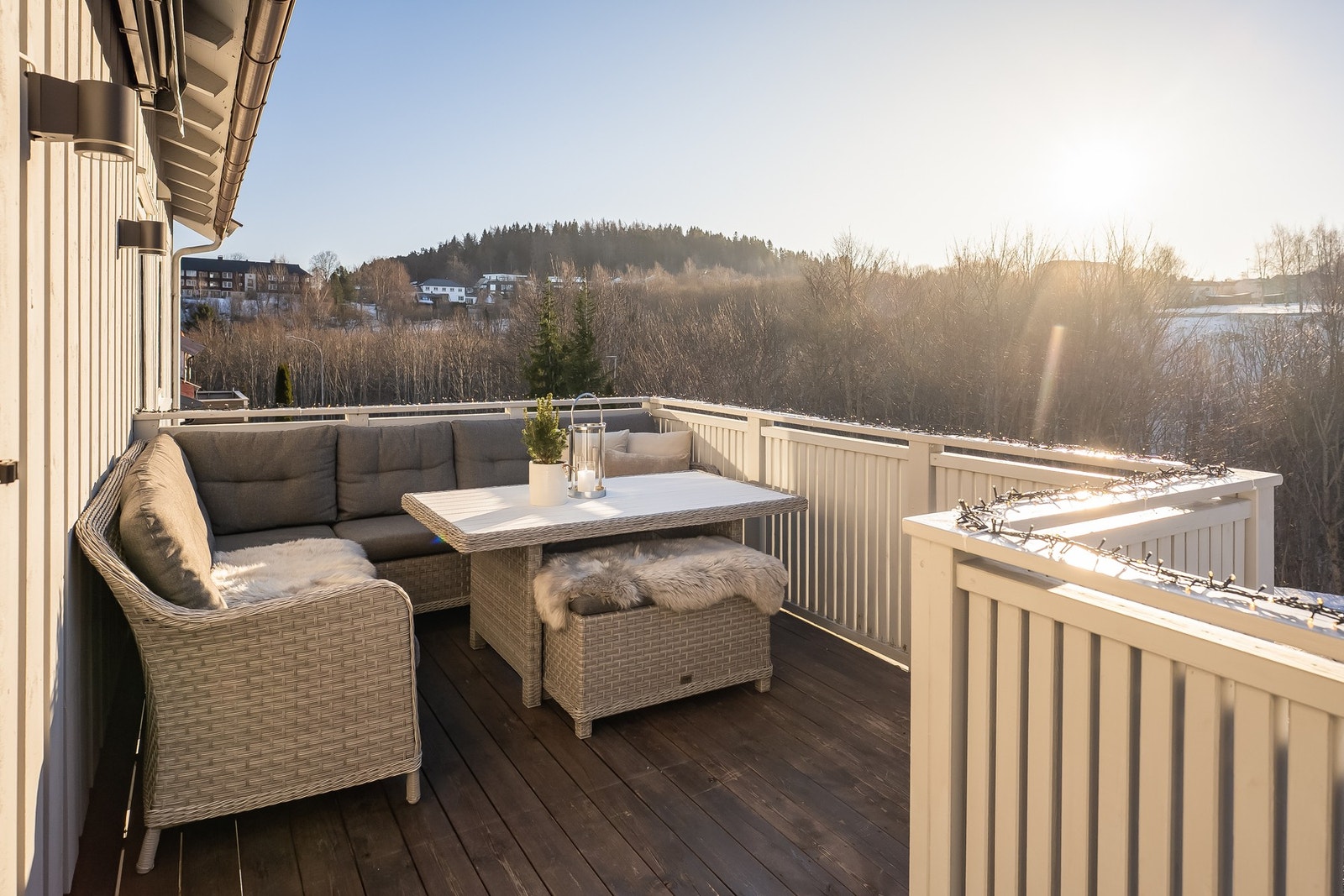 Stor og solrik veranda på 13 kvm. Galleribilde