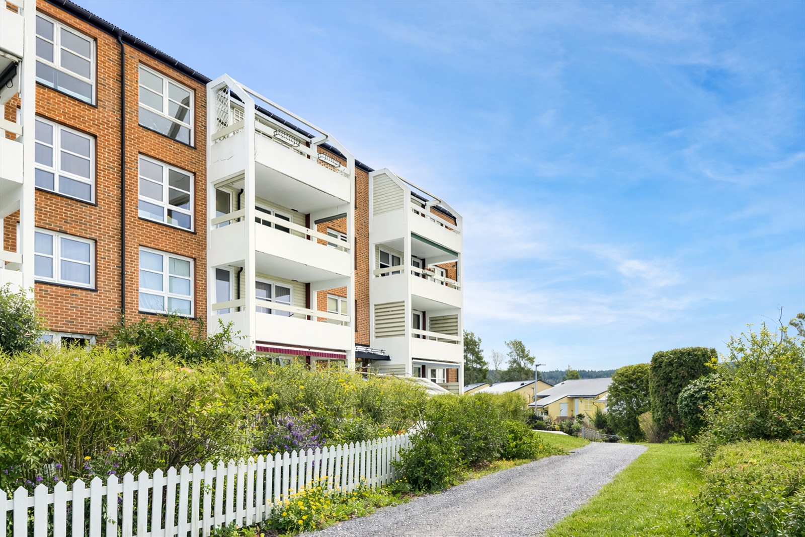 Sommerbilde (Bildet er Ai generert) Galleribilde