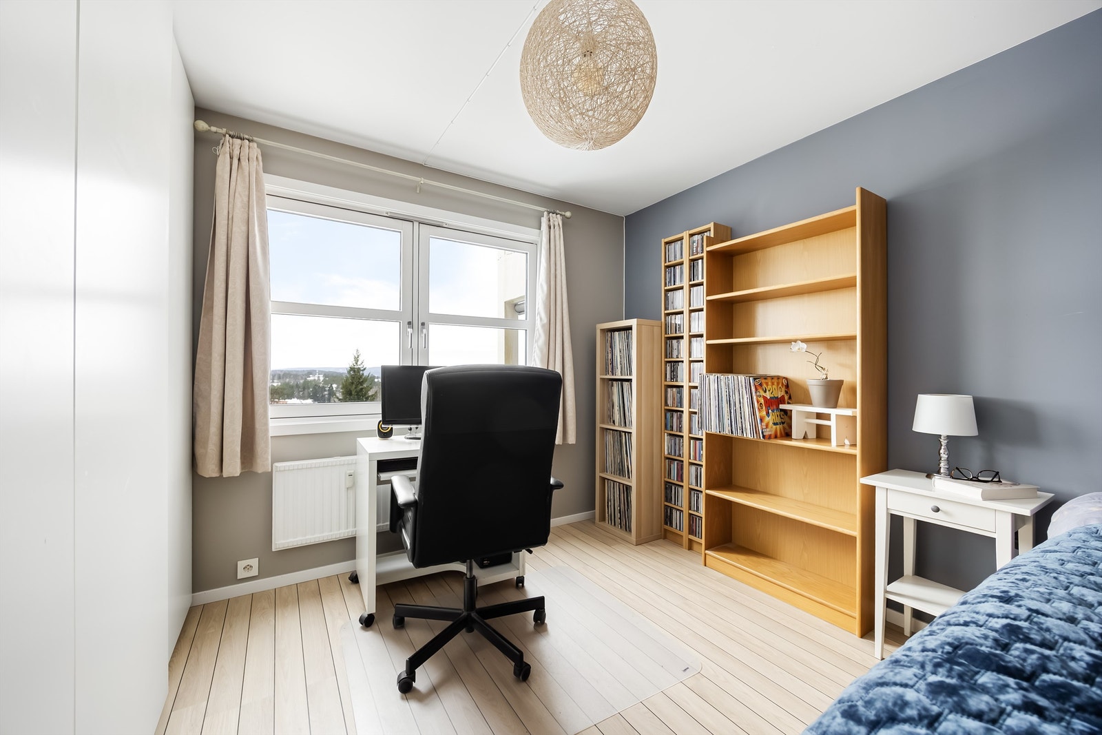 Leiligheten har to lyse og romslige soverom med gode møbleringsmuligheter. Galleribilde