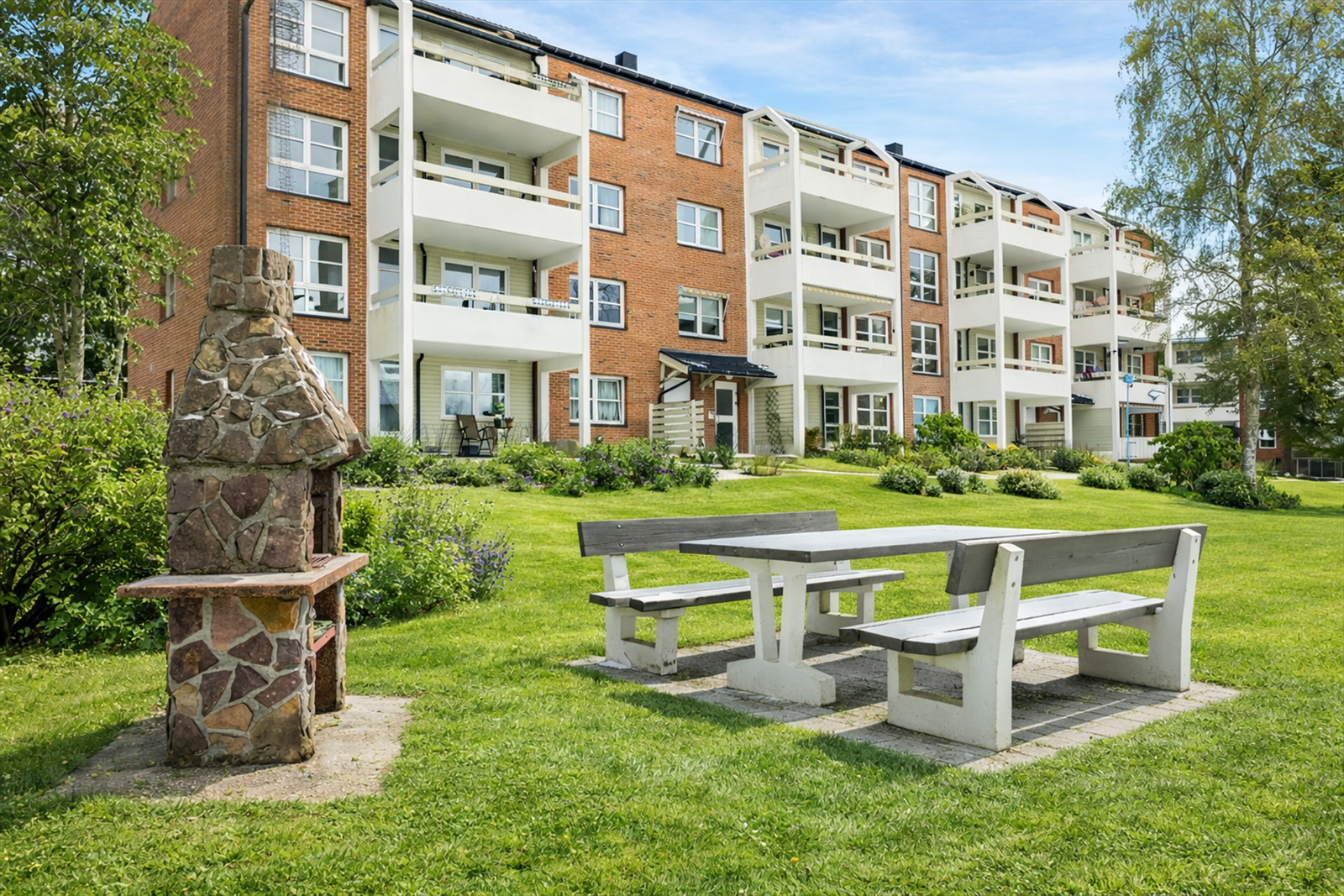 Sommerbilde (Bildet er Ai generert) Galleribilde