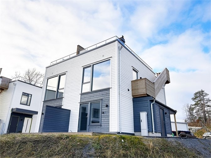 Utgang fra soverom til markterrasse. Galleribilde