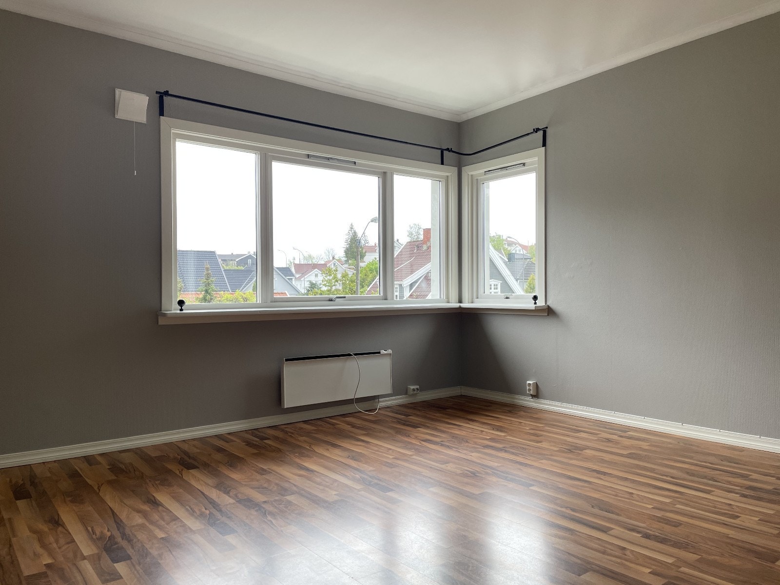 Leilighet beliggende i 2. etasje med gangavstand til byen. Galleribilde