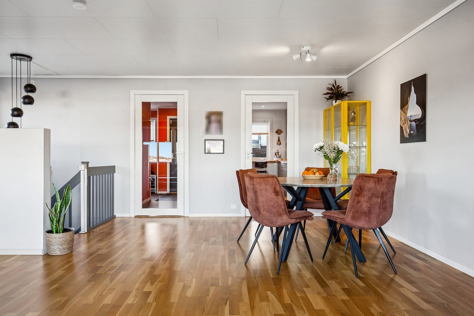 God plass til spisebord Galleribilde