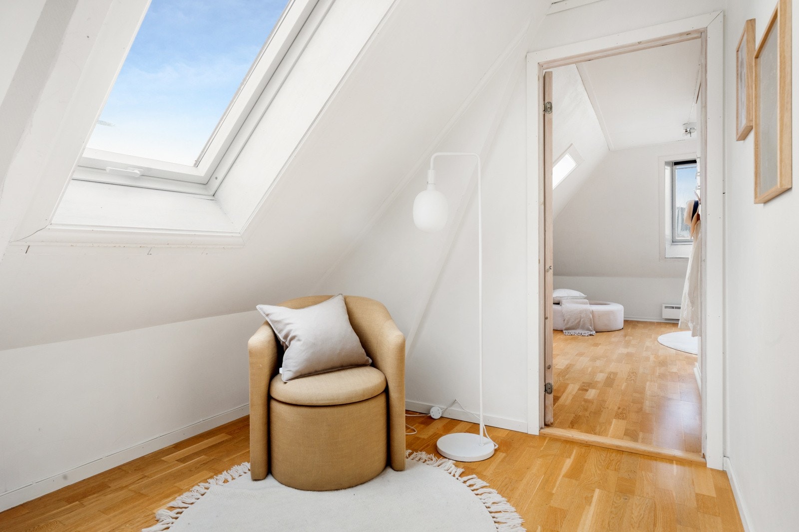 Romslig loft Galleribilde