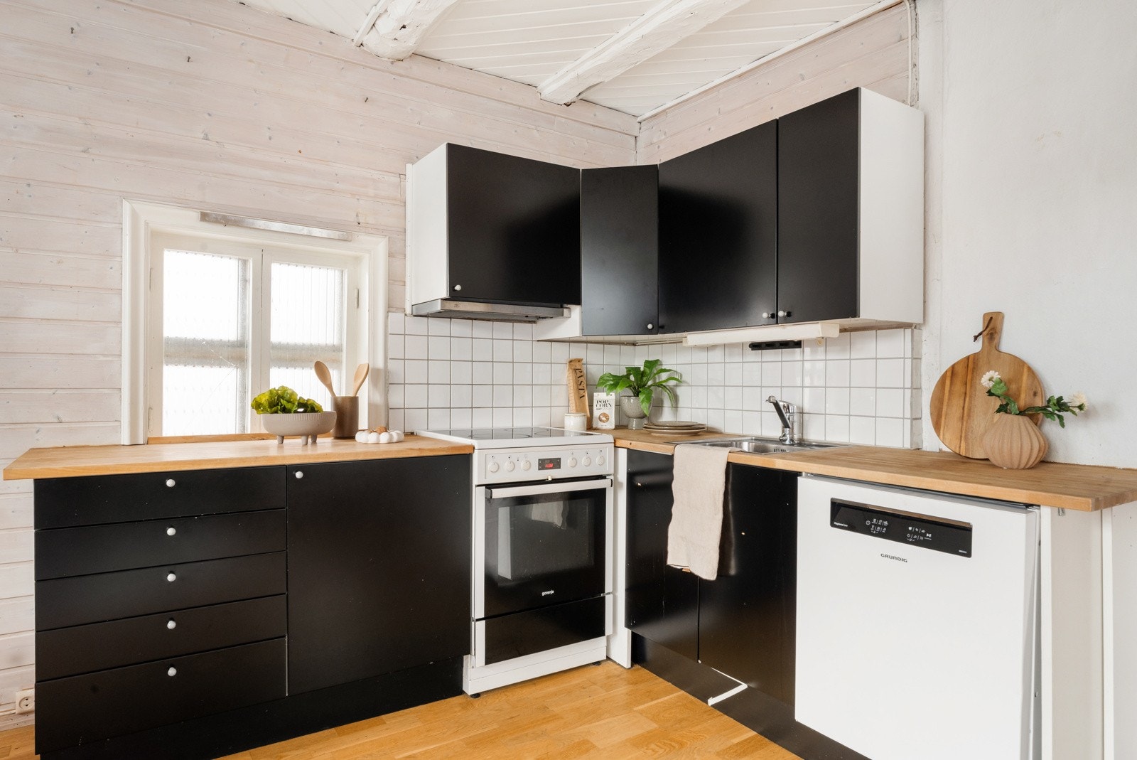 Vinduer på tre sider Galleribilde