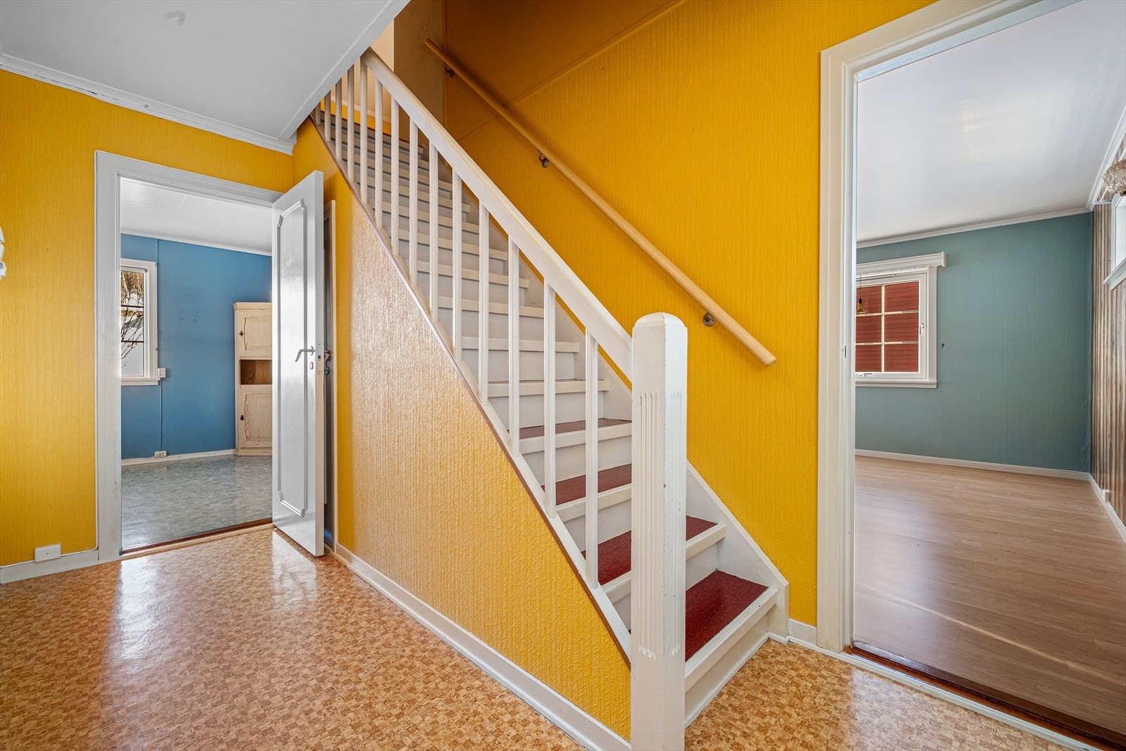 Gang i 1.etasje. Galleribilde