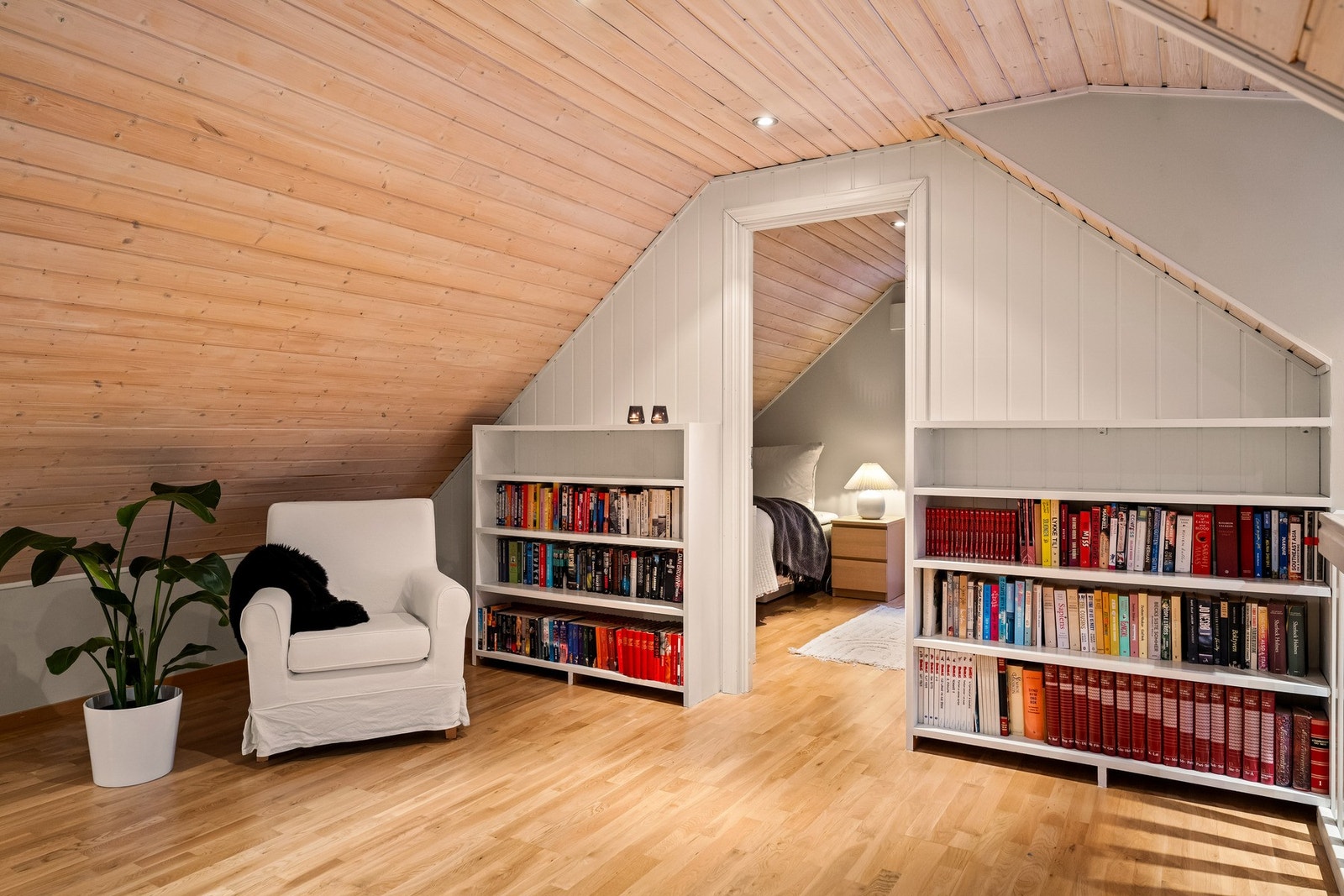 Planløsningen sørger for ekstra spillerom og privatliv hos familier. Galleribilde