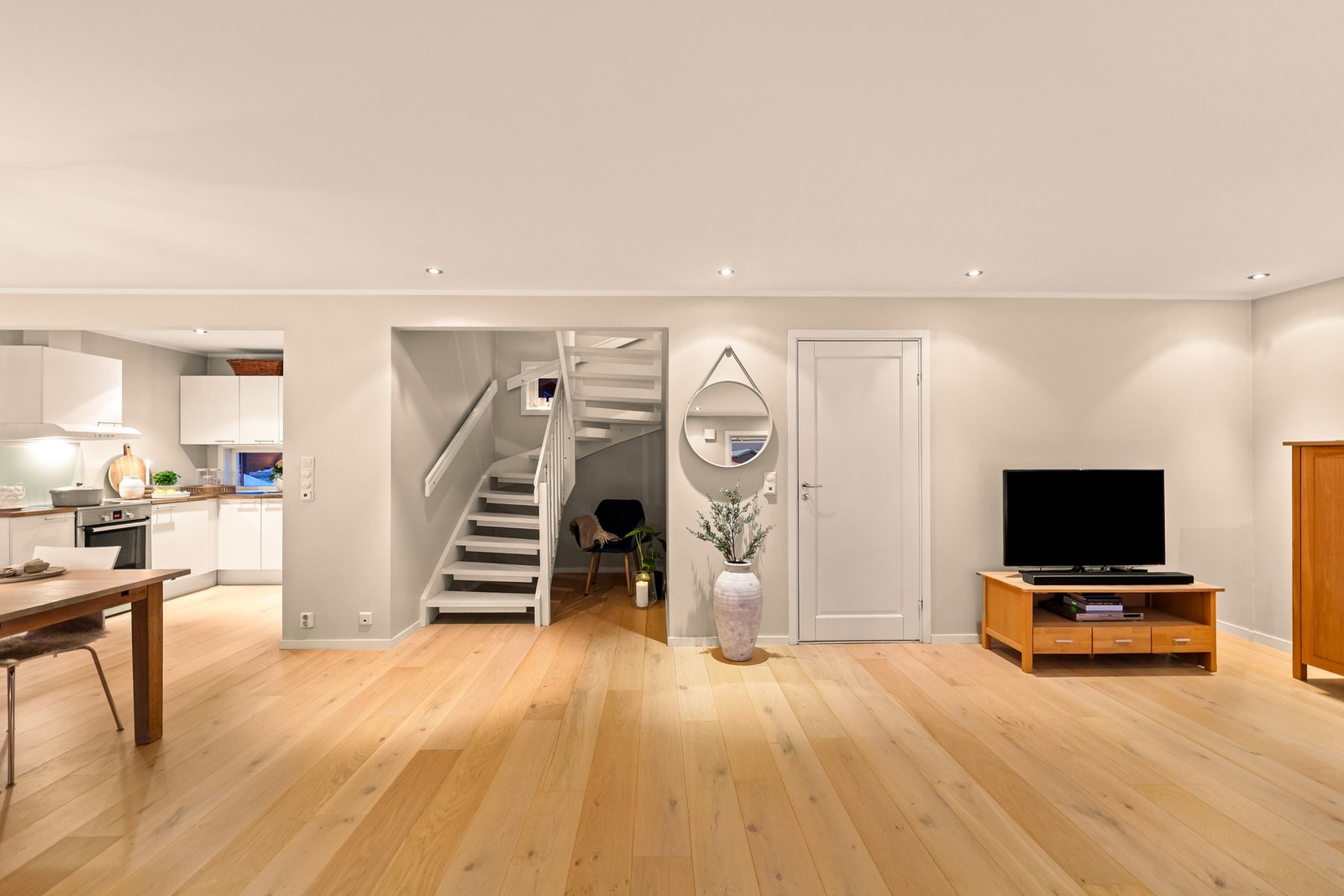 Det er gulvvarme i hele 1. etasje. Galleribilde